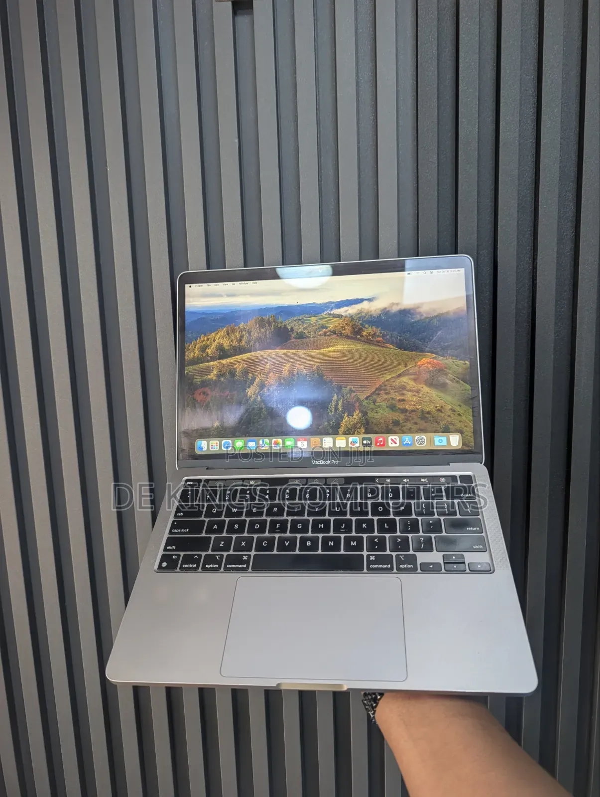 Laptop Apple MacBook Pro 2022 M2 8GB Apple M2 SSD 512GB