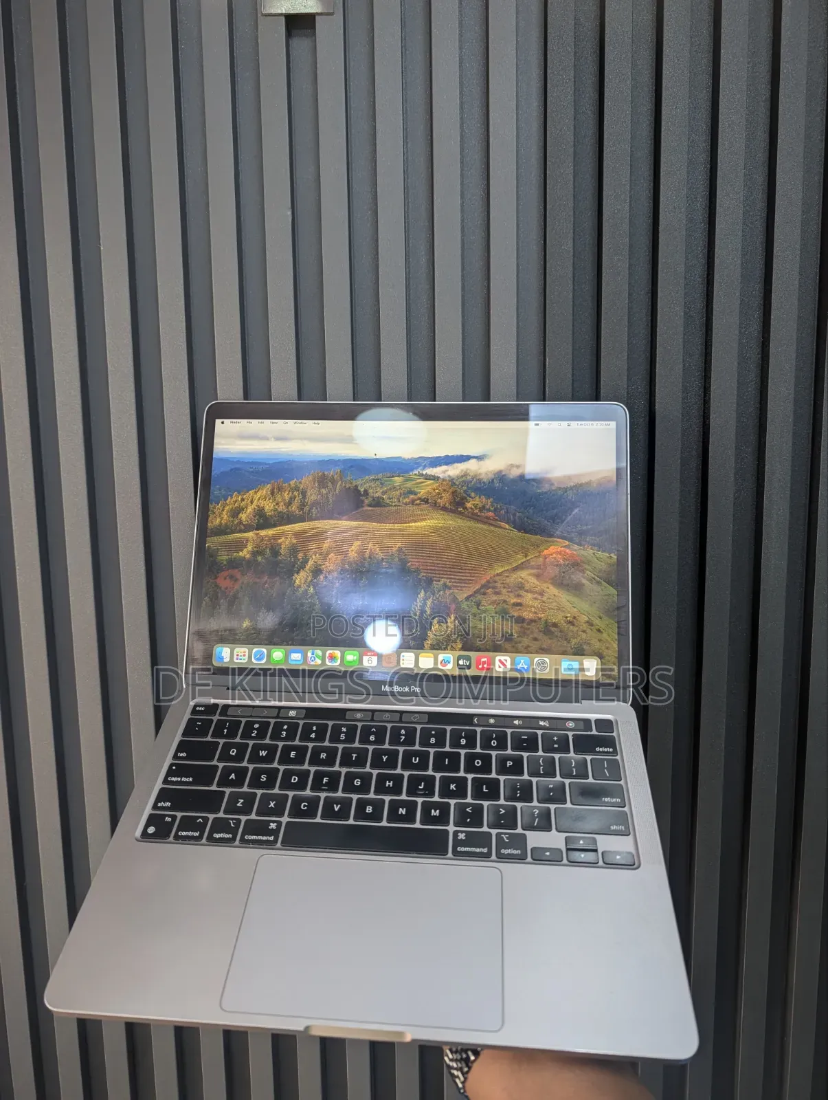 Laptop Apple MacBook Pro 2022 M2 8GB Apple M2 SSD 512GB