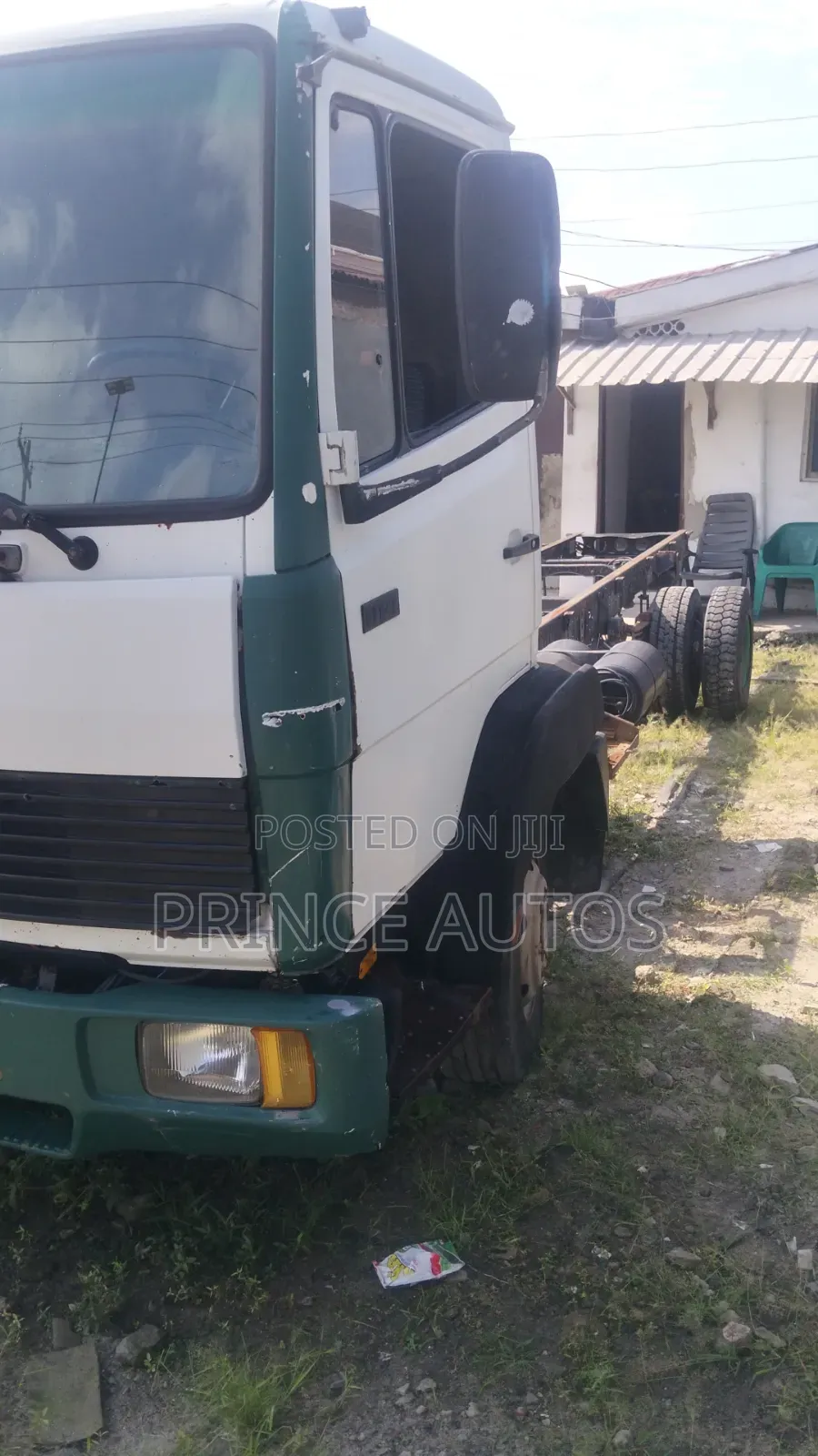Mercedes Benz Truck 814 2000 White