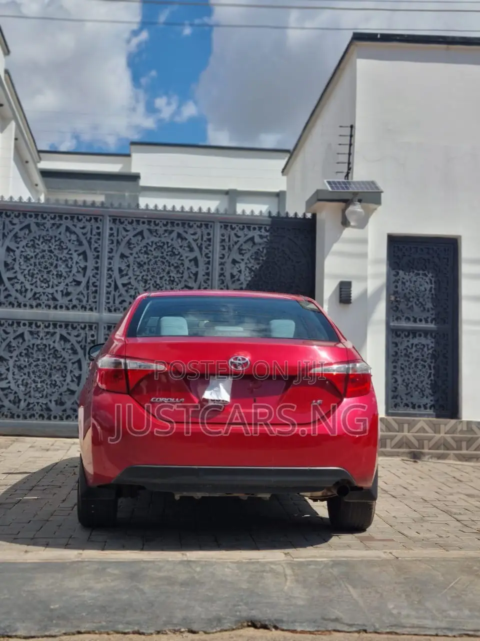 Toyota Corolla LE Premium 4dr Sedan (1.8L 4cyl CVT) 2016 Red
