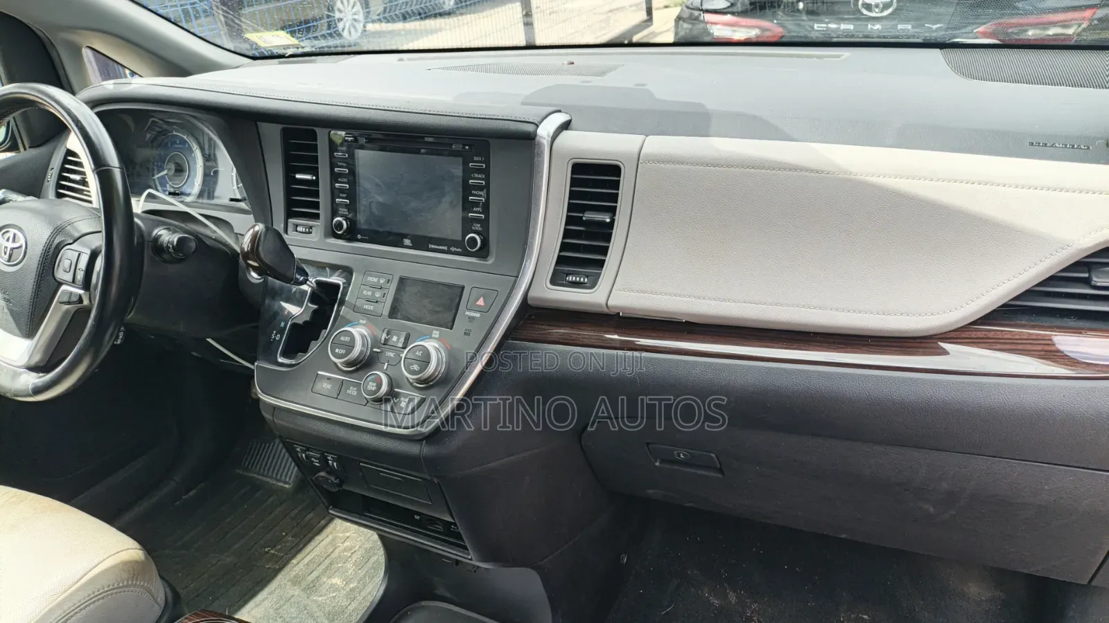 Toyota Sienna 2018 Gray