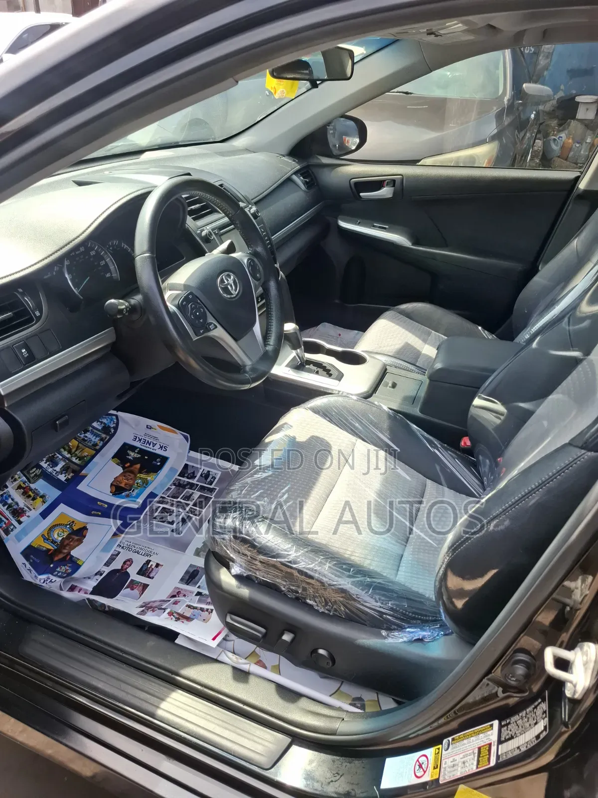 Toyota Camry SE Sport 4dr Sedan w/Prod. End 11/13 (2.5L 4cyl 6A) 2014