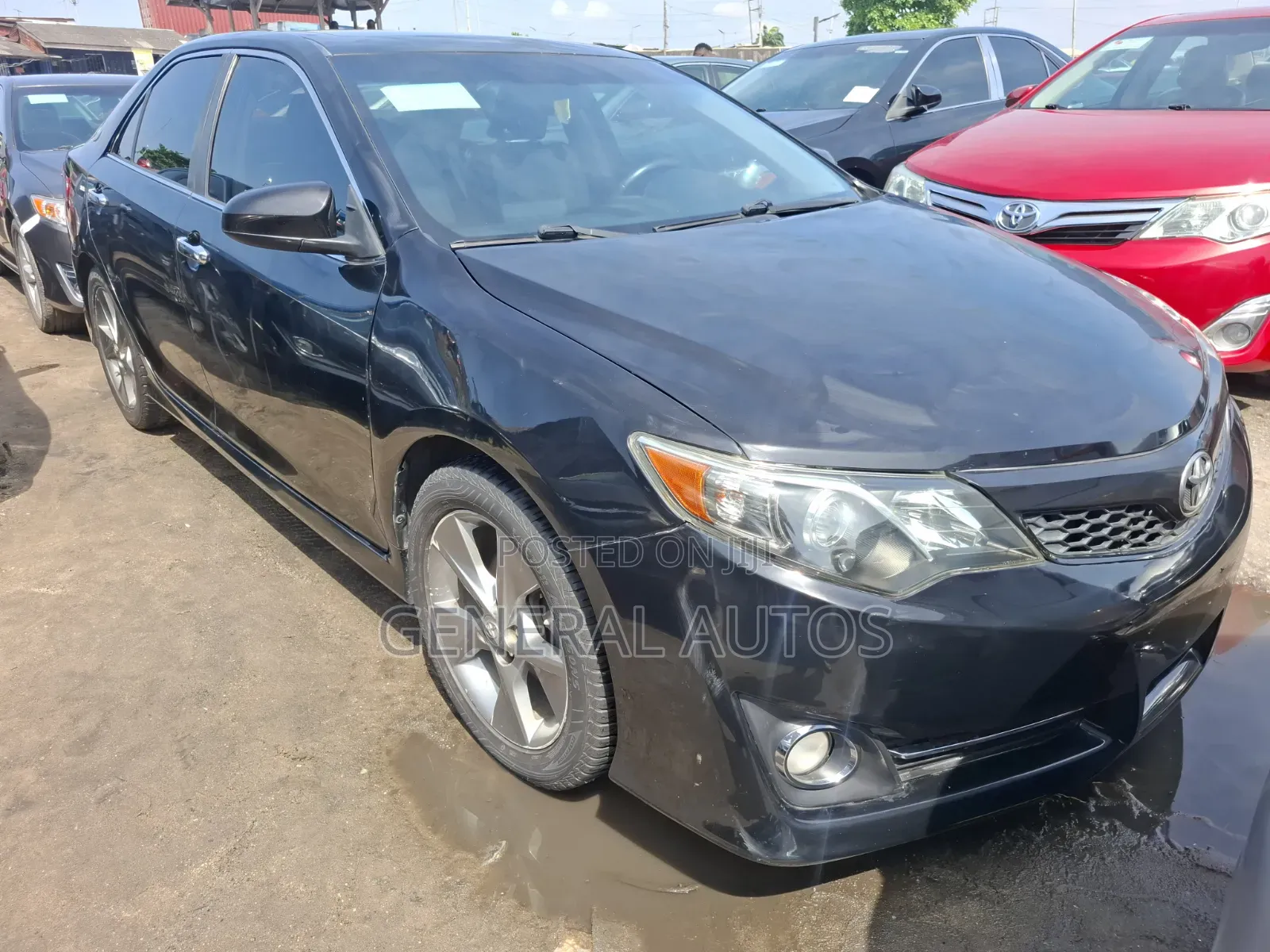 Toyota Camry SE Sport 4dr Sedan w/Prod. End 11/13 (2.5L 4cyl 6A) 2014