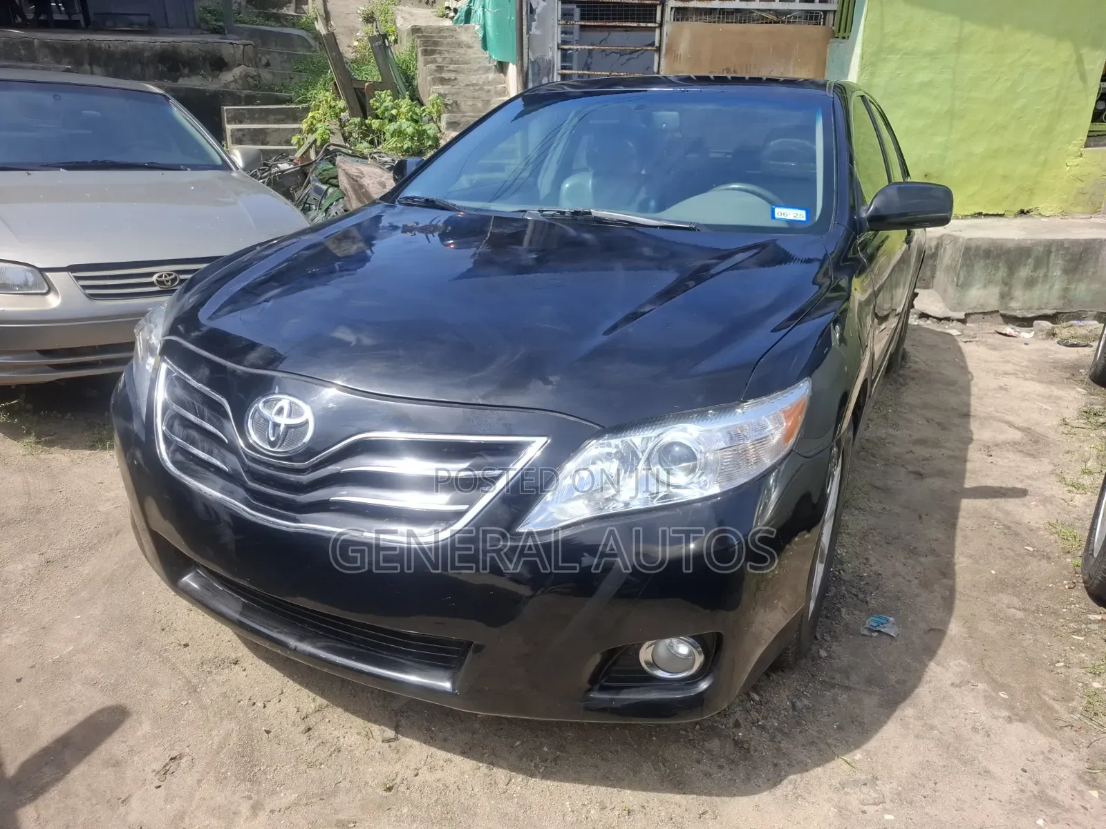 Toyota Camry XLE V6 4dr Sedan (3.5L 6cyl 6A) 2011 Black