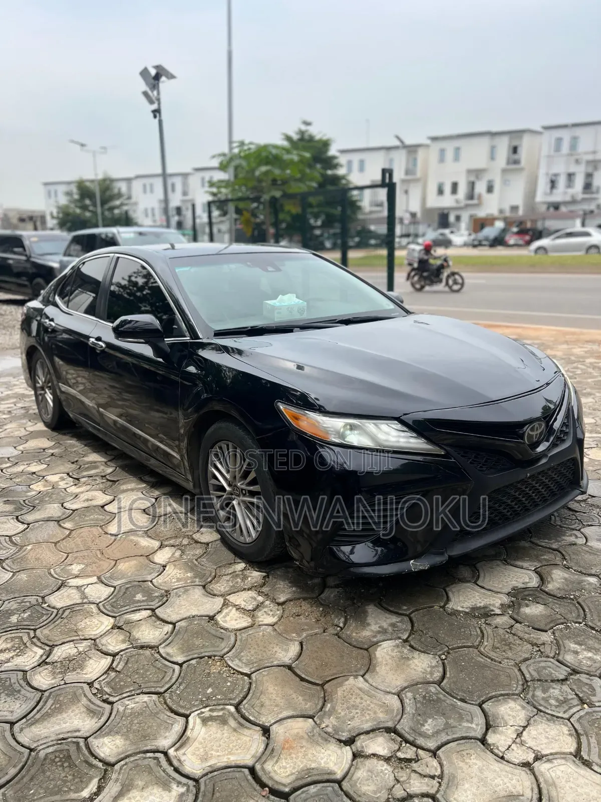 Toyota Camry LE FWD (2.5L 4cyl 8AM) 2018 Black