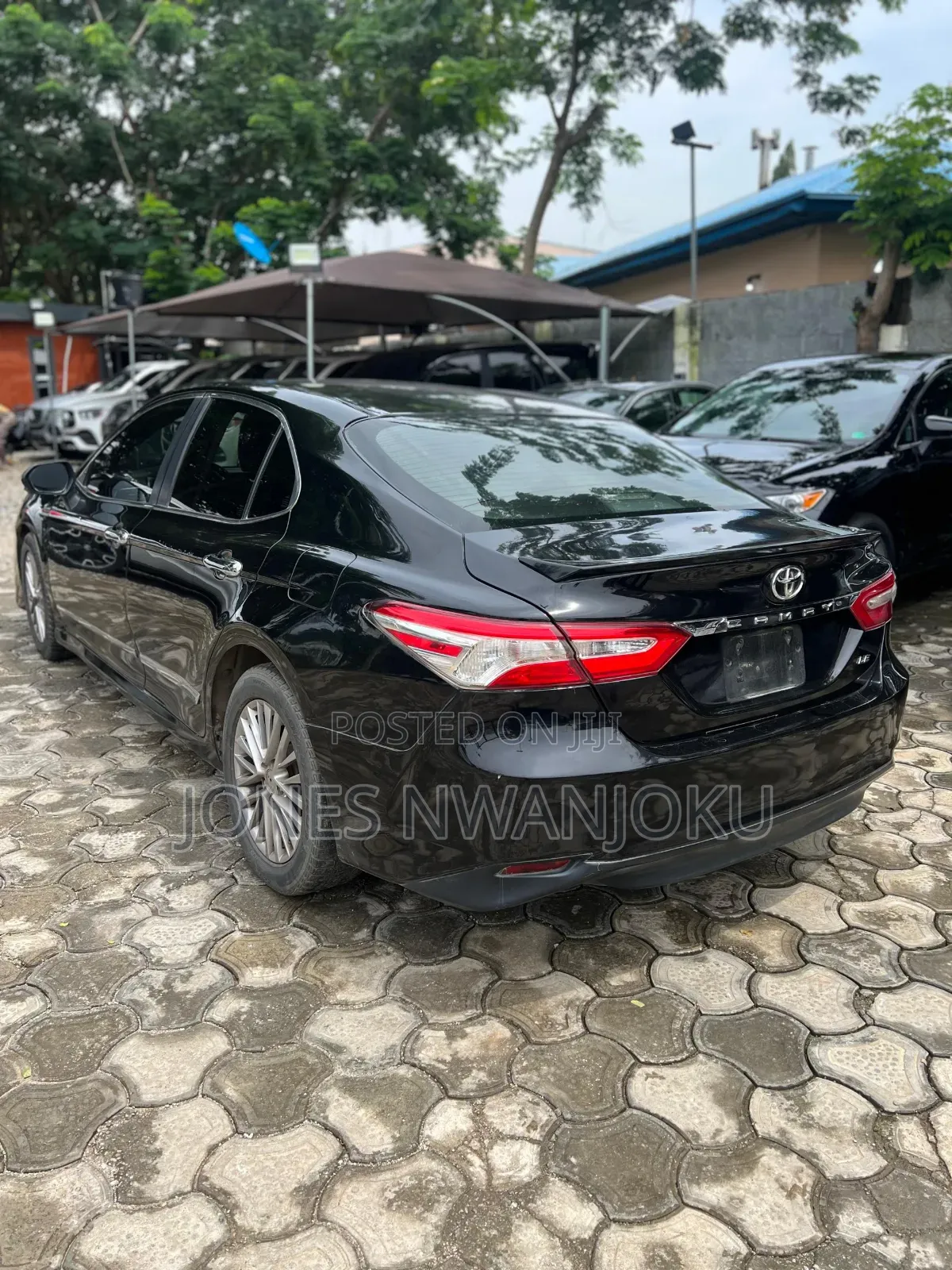 Toyota Camry LE FWD (2.5L 4cyl 8AM) 2018 Black