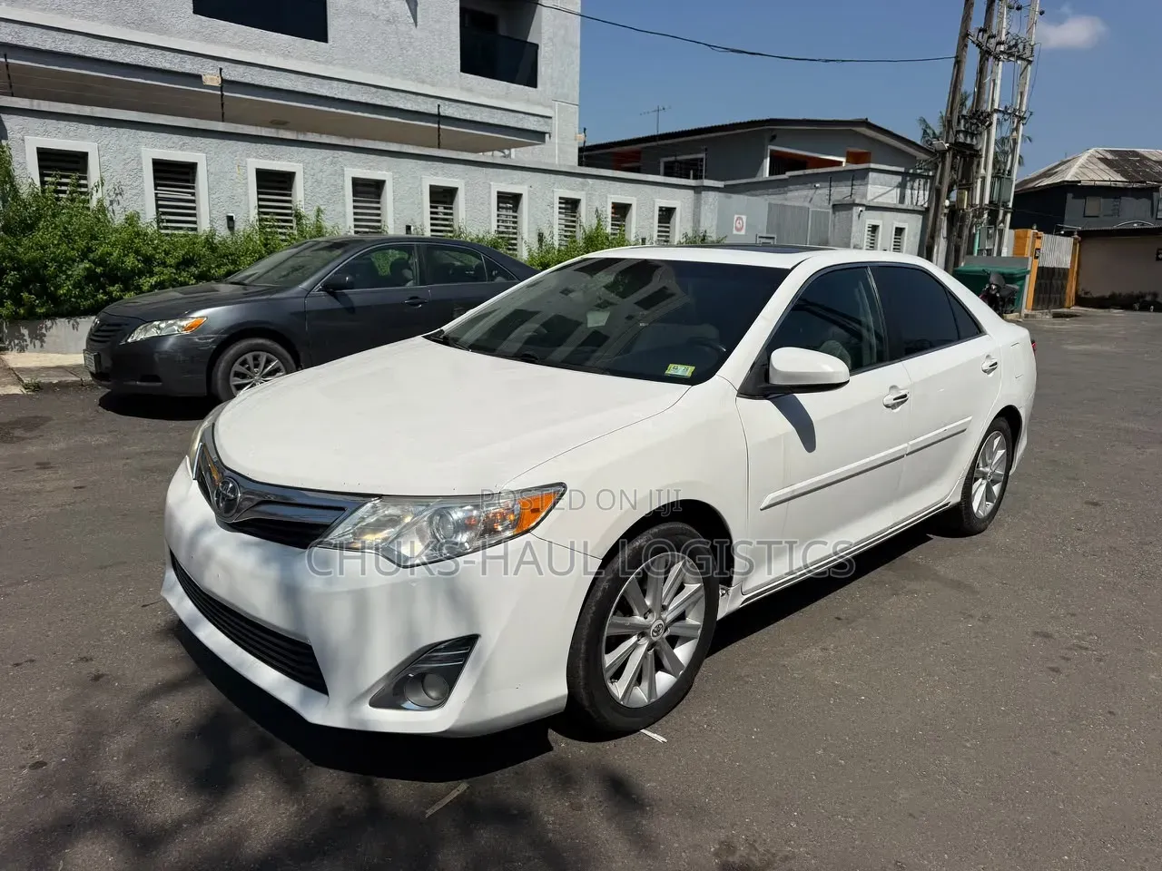 Toyota Camry XLE 4dr Sedan (2.5L 4cyl 6A) 2013 White