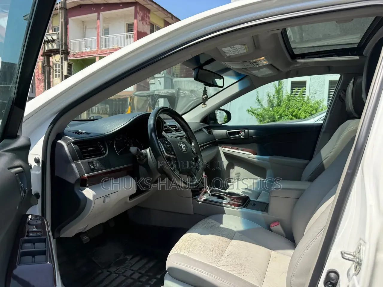 Toyota Camry XLE 4dr Sedan (2.5L 4cyl 6A) 2013 White