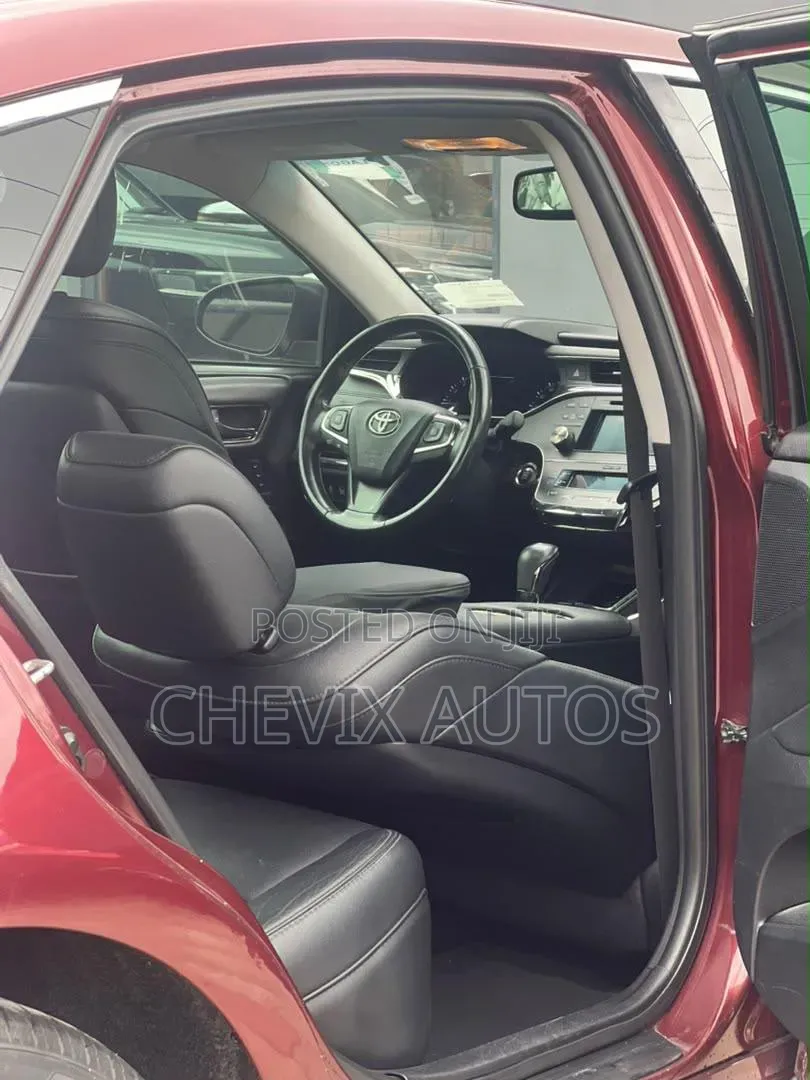 Toyota Avalon XLE Premium Sedan FWD (3.5L 6cyl 6A) 2013 Burgundy