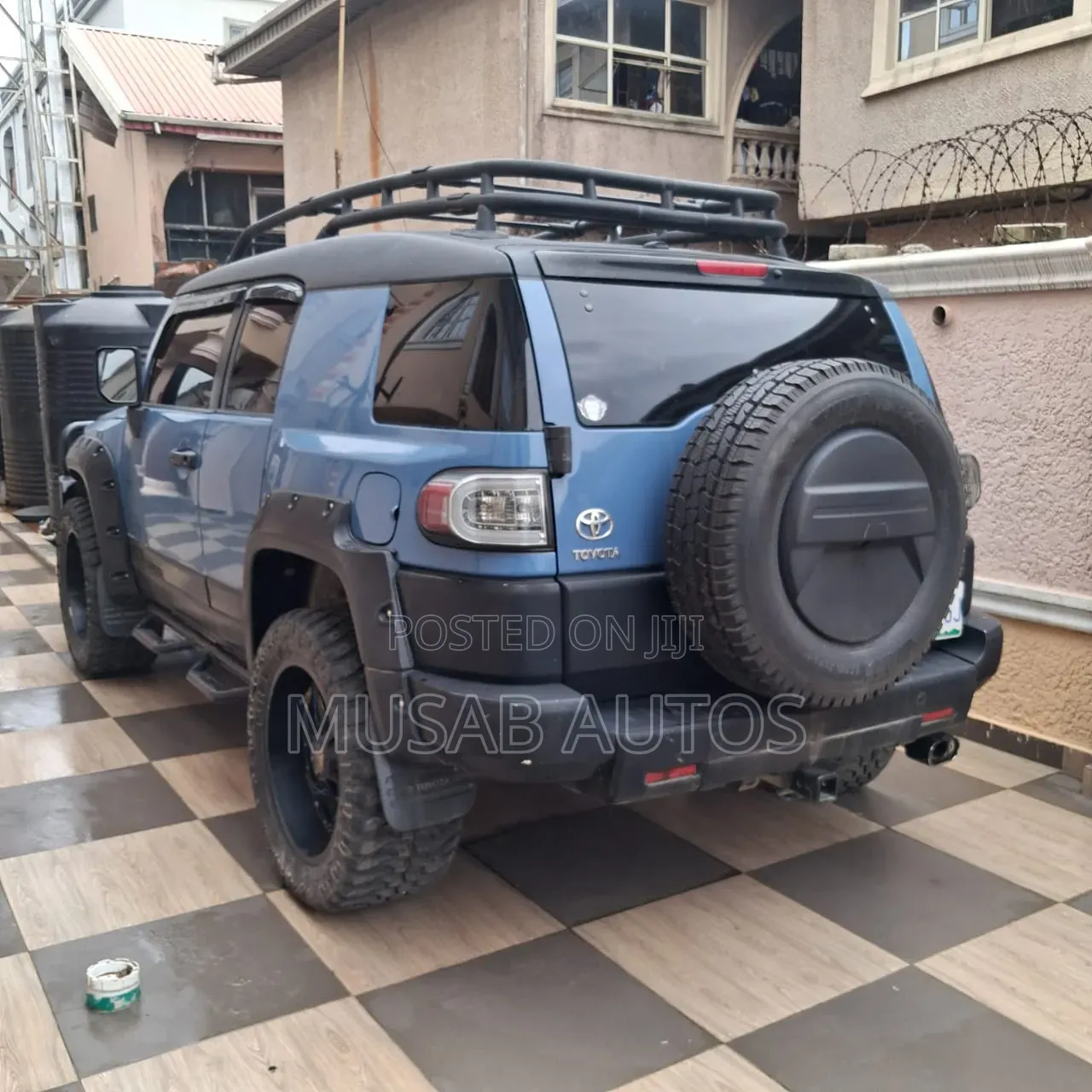 Toyota FJ Cruiser 2013 Blue