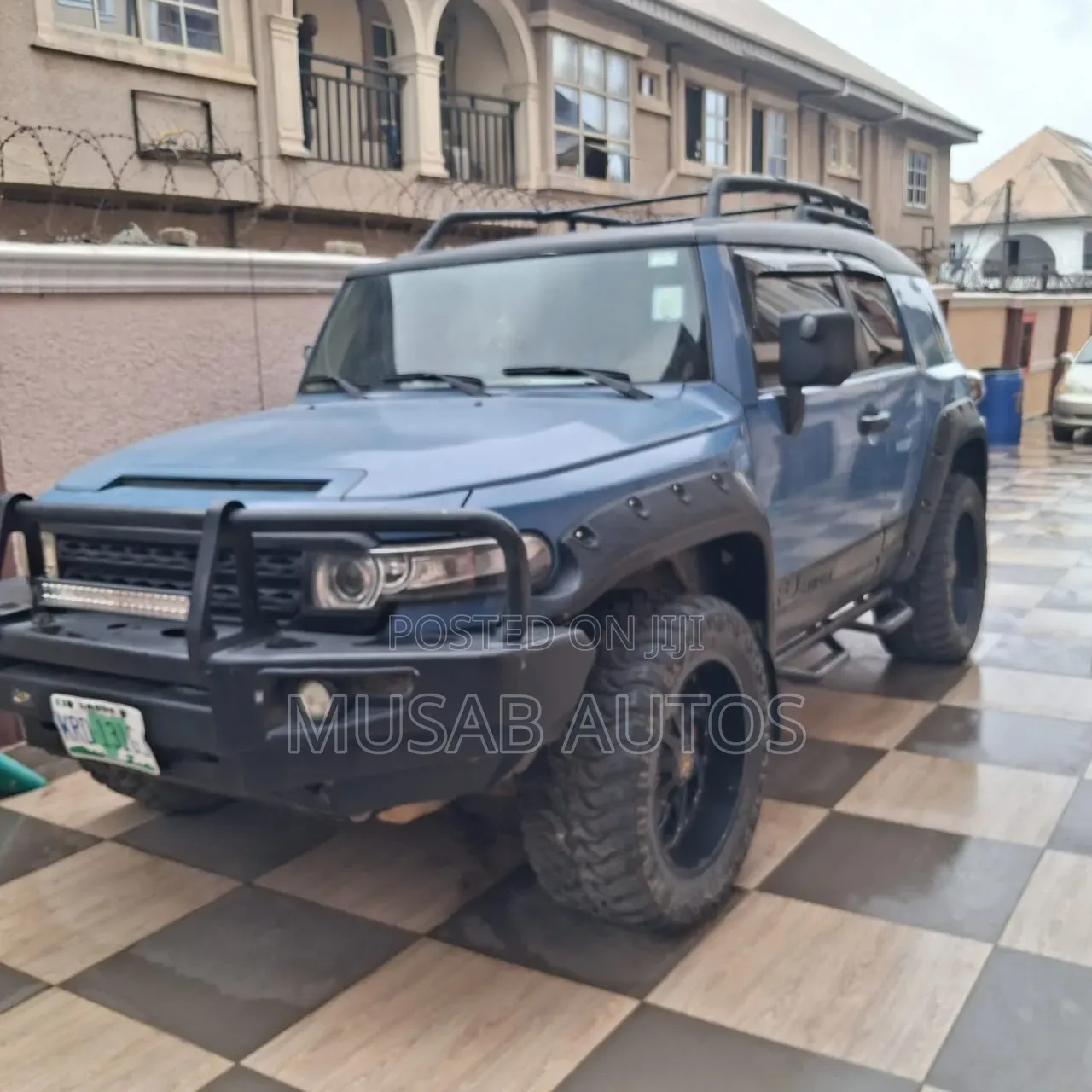 Toyota FJ Cruiser 2013 Blue