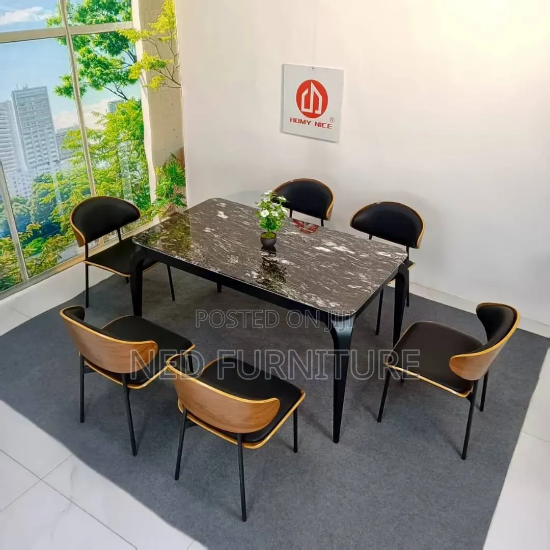 Quality Dining by 6 Metal Legs