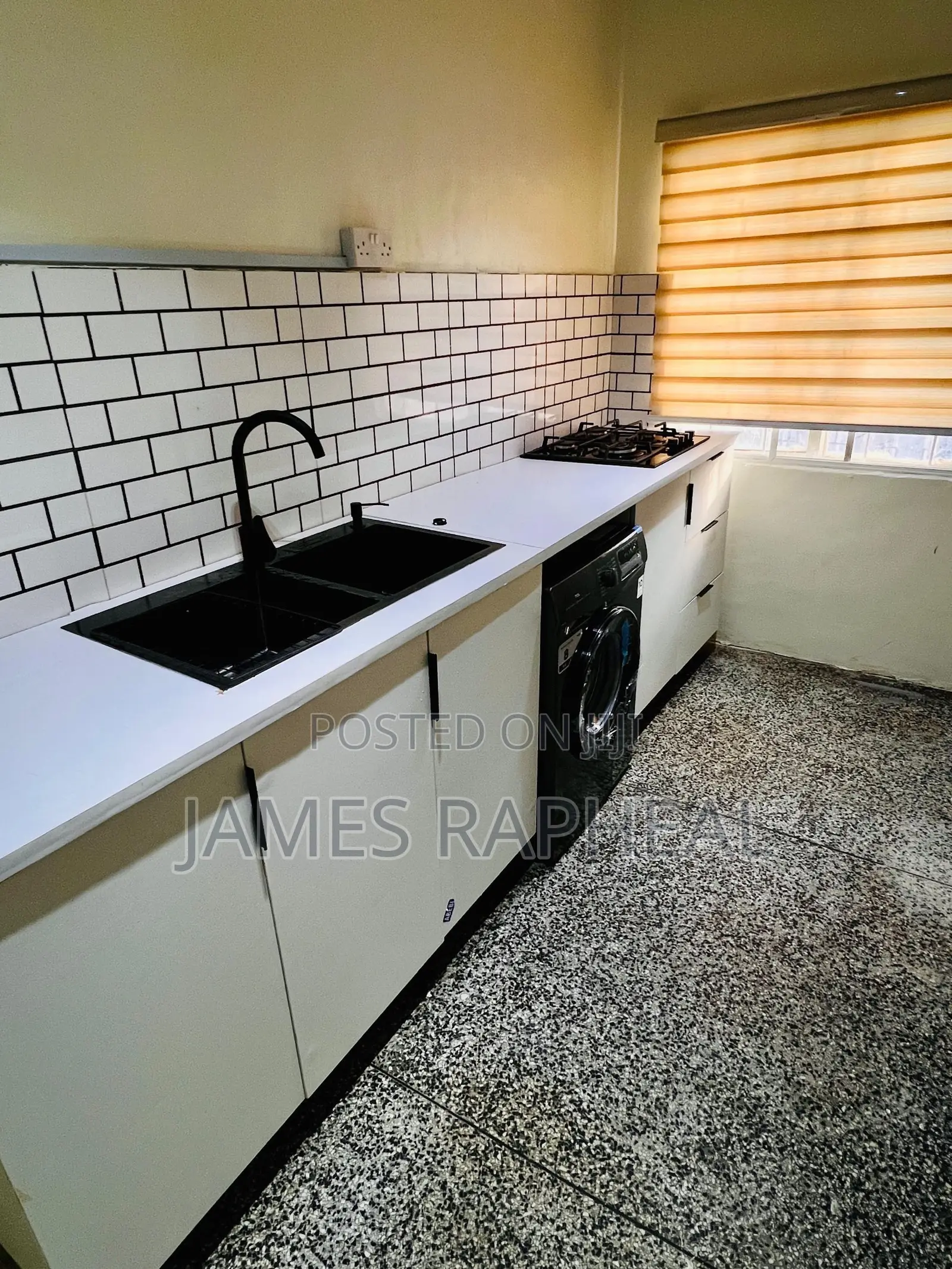 Furnished 3bdrm Block of Flats in Rb Emerald, Adelabu for rent