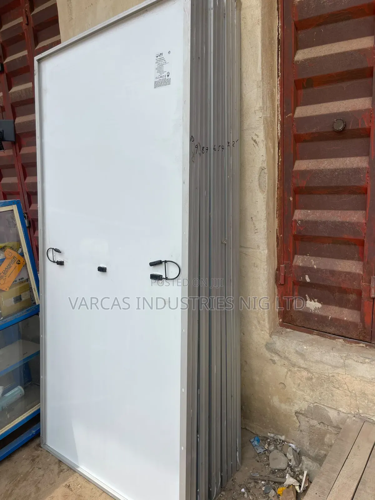LPVT 580watt Solar Panels