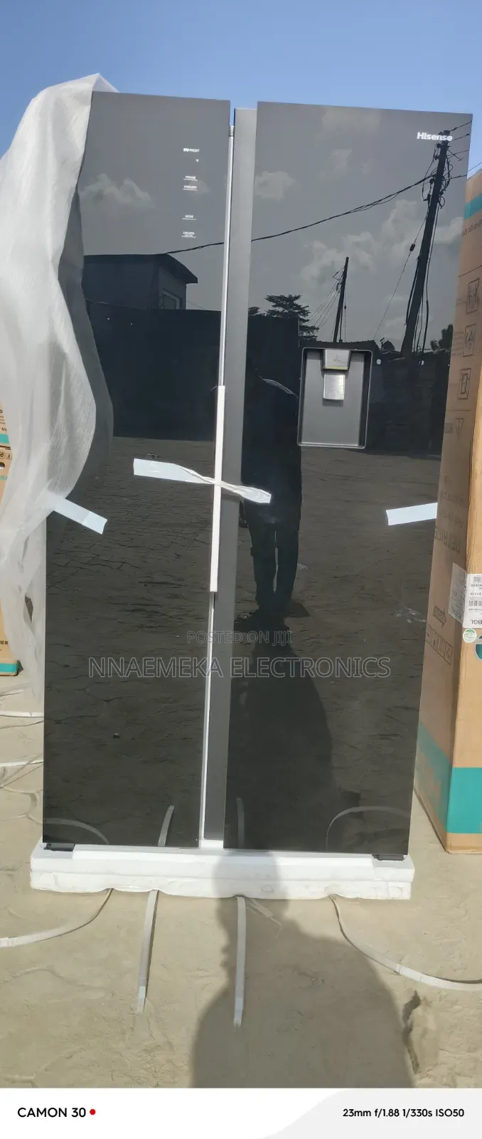 Hisense Ref 71bgl 529L Side-by-Side Black Glass 2 Door.