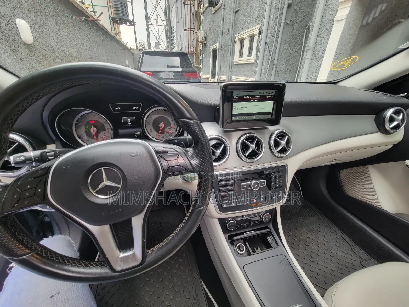 Mercedes-Benz GLA 250 2015 Blue