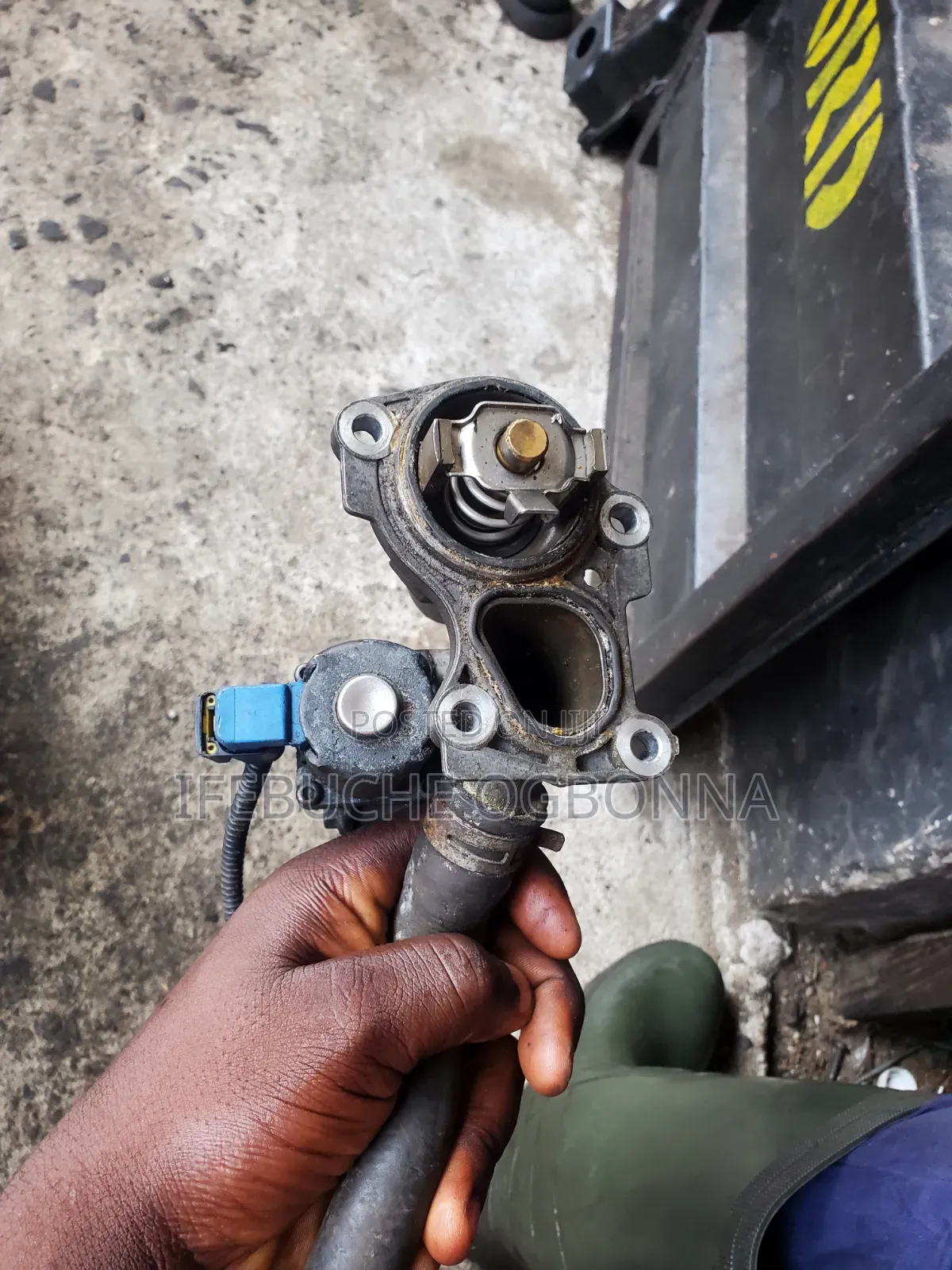 Water Channel Ford Escape 1.6 4 Plugs