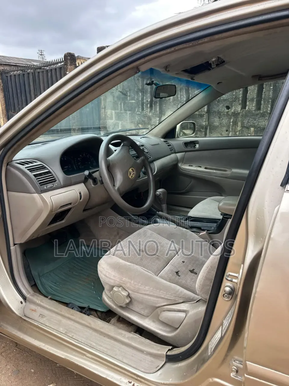 Toyota Camry 2004 Gold