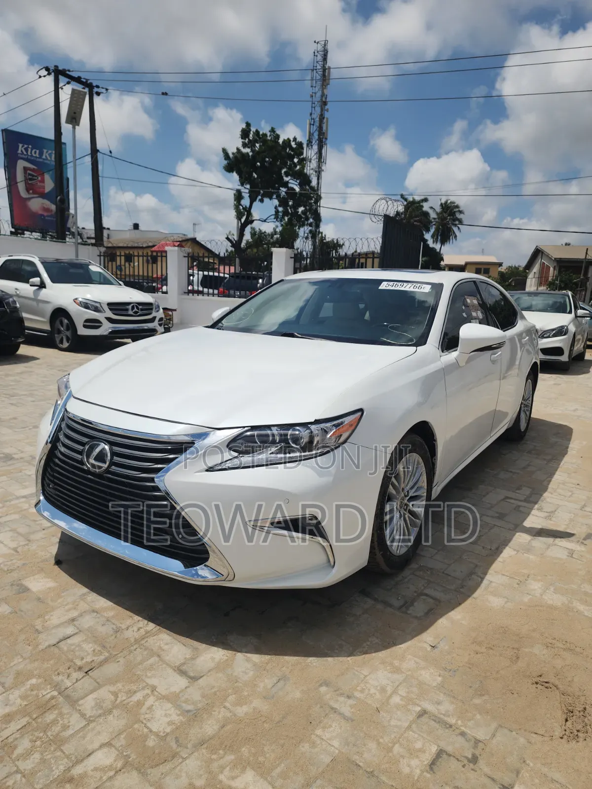 Lexus RX 350 FWD 2013 White