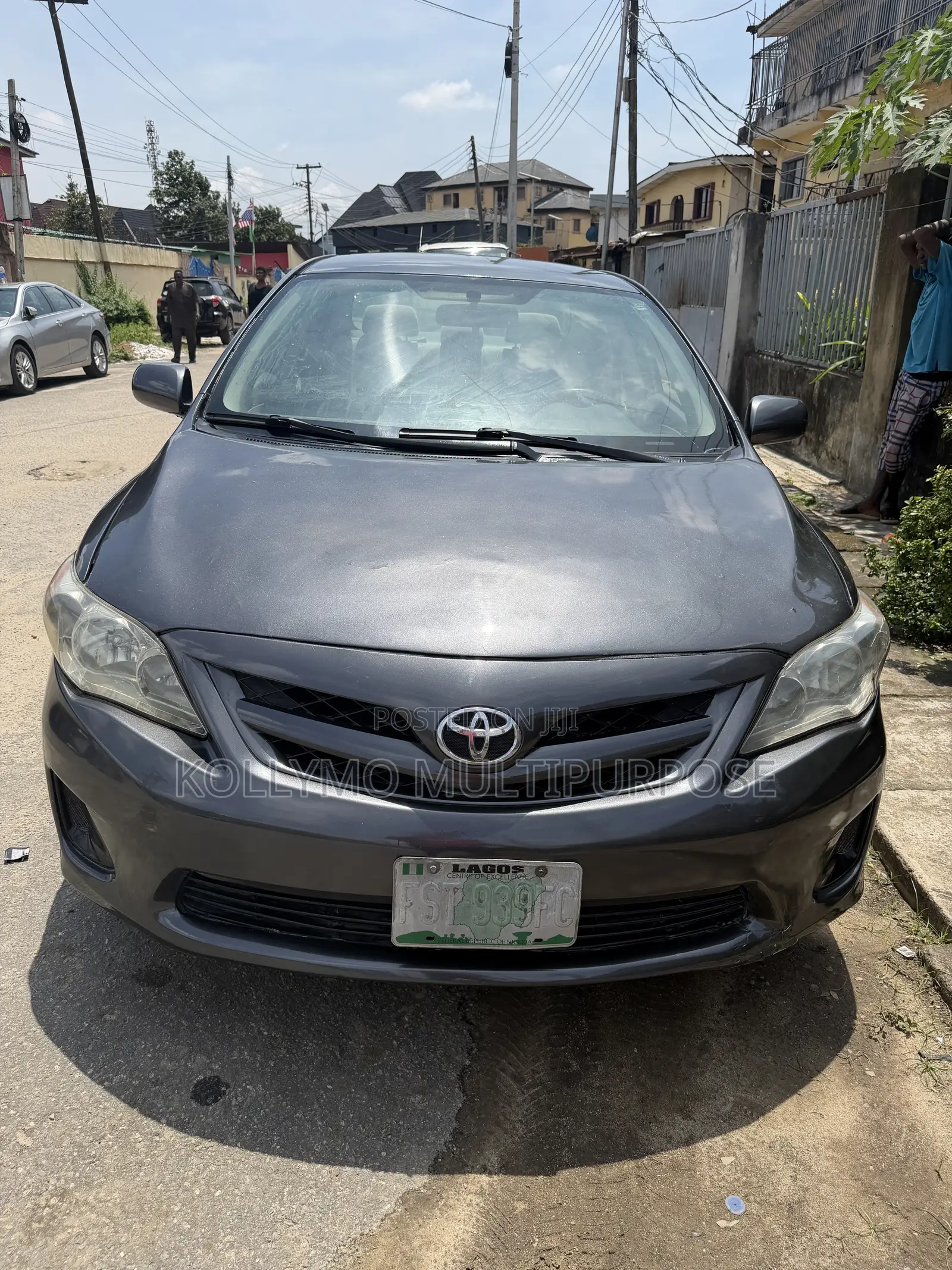 Toyota Corolla LE 4dr Sedan (1.8L 4cyl 4A) 2011 Gray
