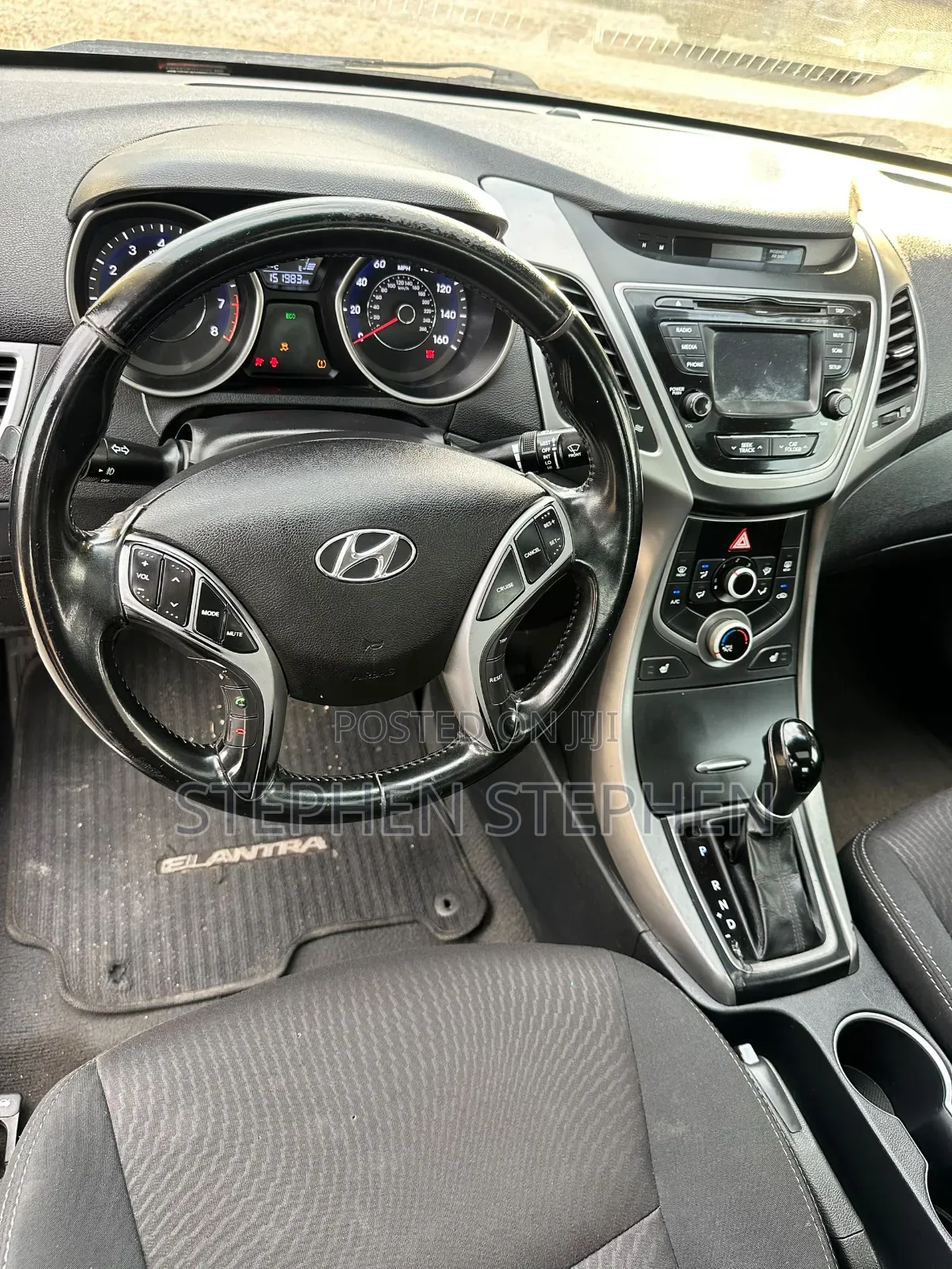 Hyundai Elantra SE 4dr Sedan (1.8L 4cyl 6A) 2015 Red