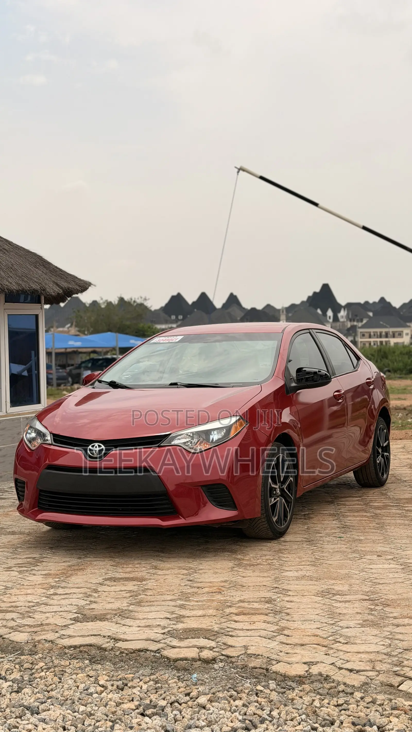 Toyota Corolla LE 4dr Sedan (1.8L 4cyl CVT) 2015 Red