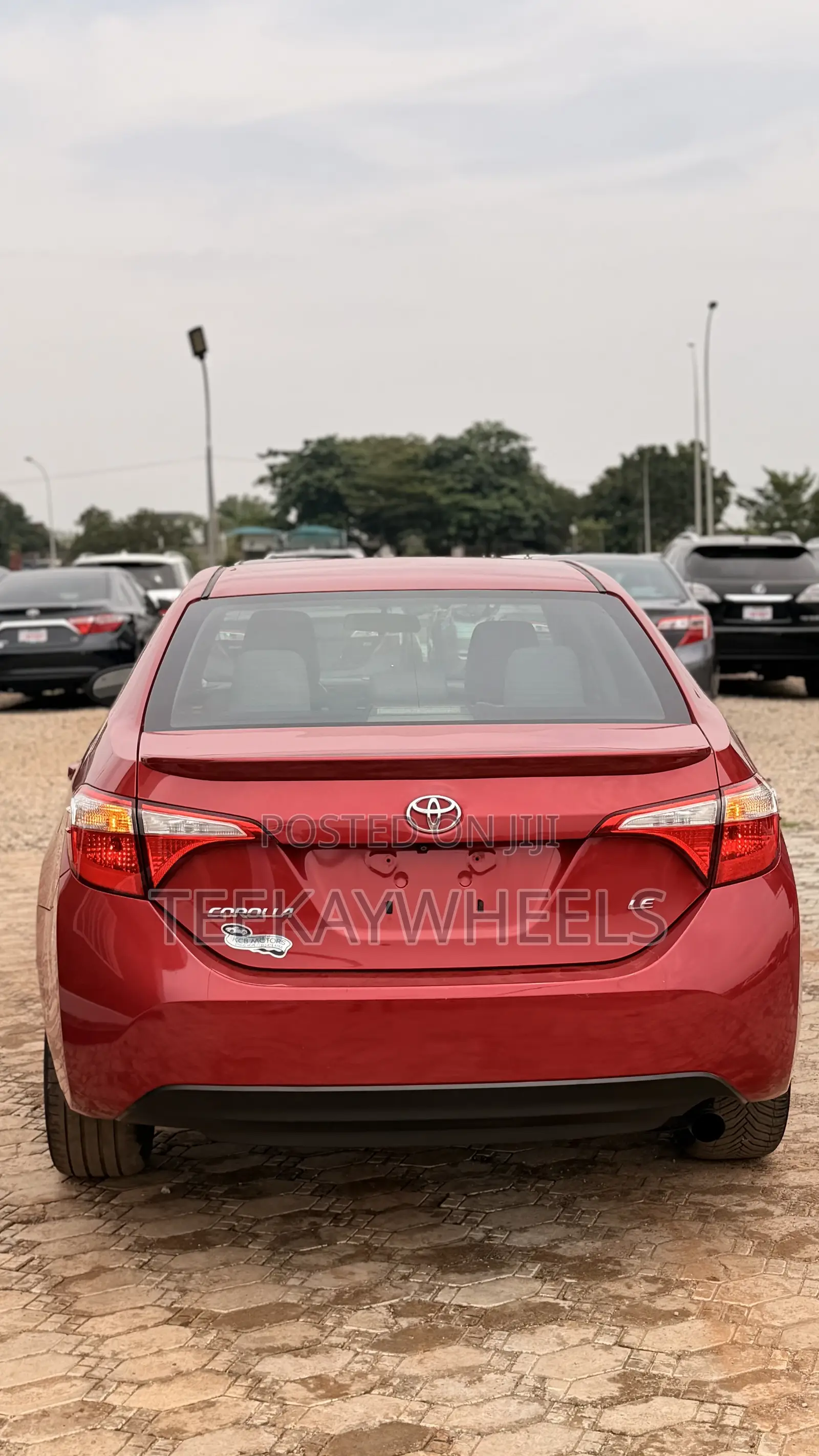 Toyota Corolla LE 4dr Sedan (1.8L 4cyl CVT) 2015 Red