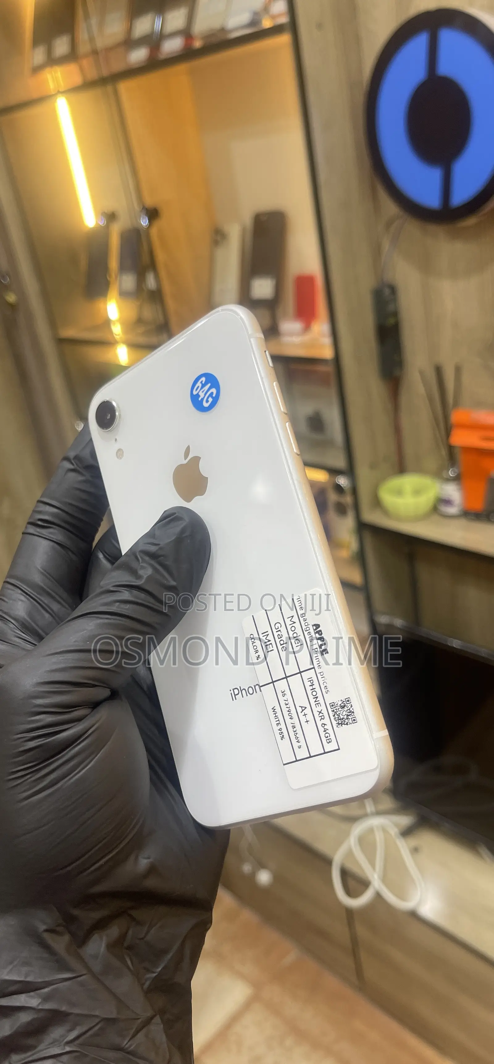 Apple iPhone XR 64 GB White
