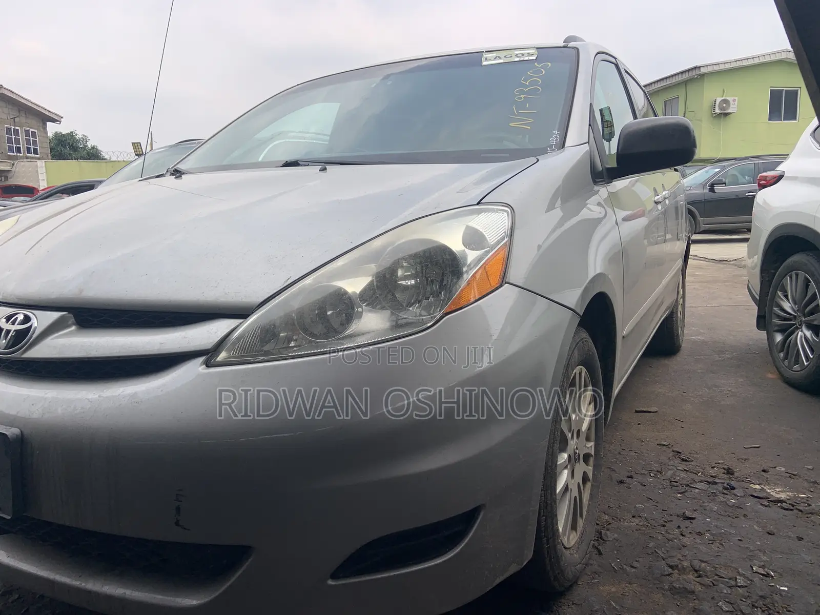 Toyota Sienna LE AWD 2009 Silver