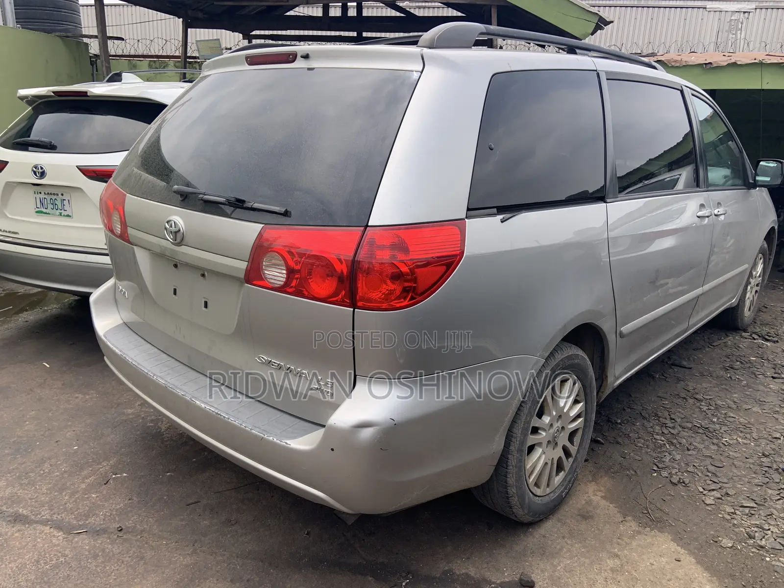 Toyota Sienna LE AWD 2009 Silver