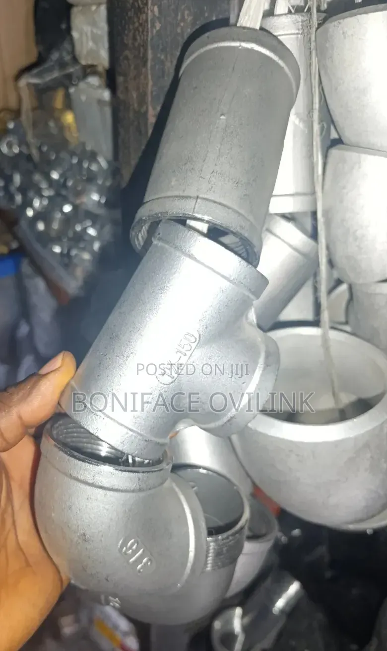 Stainless Steel Threaded Tee 1 1⁄4" × 150