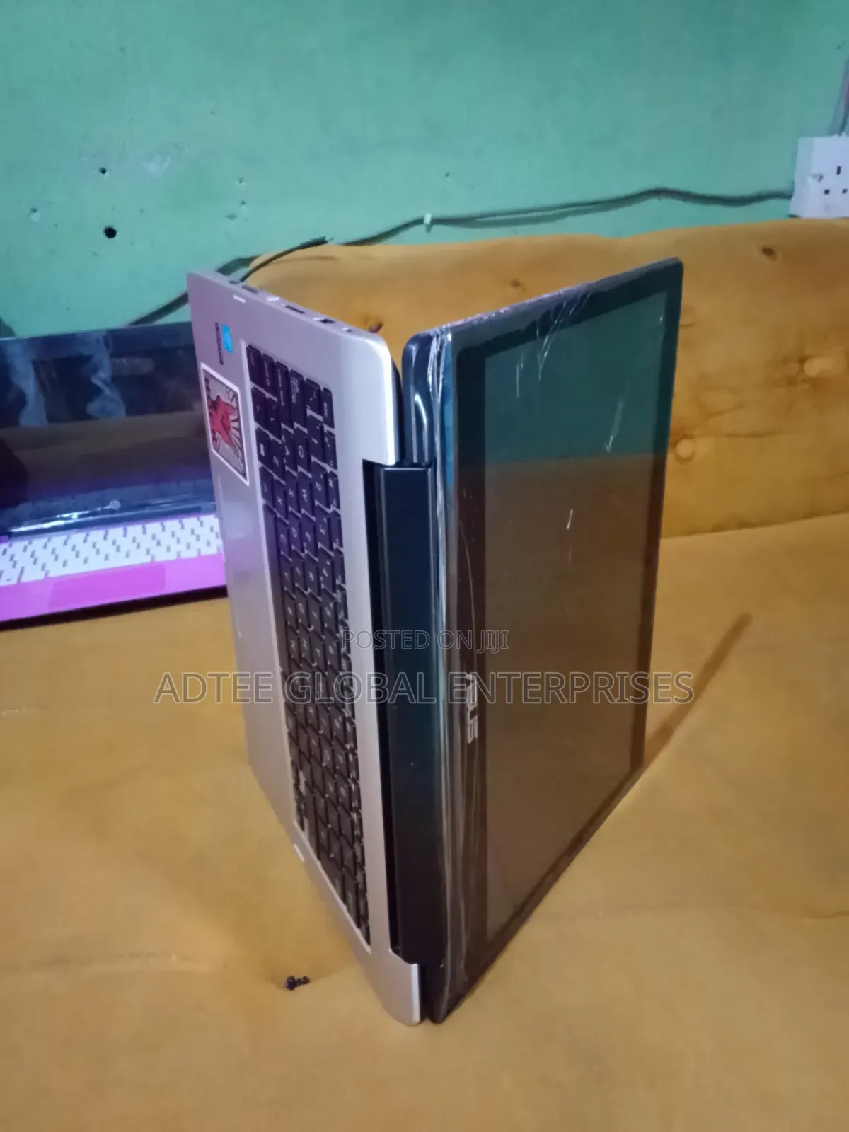 Laptop Asus Transformer Book Flip TP300LA 8GB Intel Core i5 SSD 128GB
