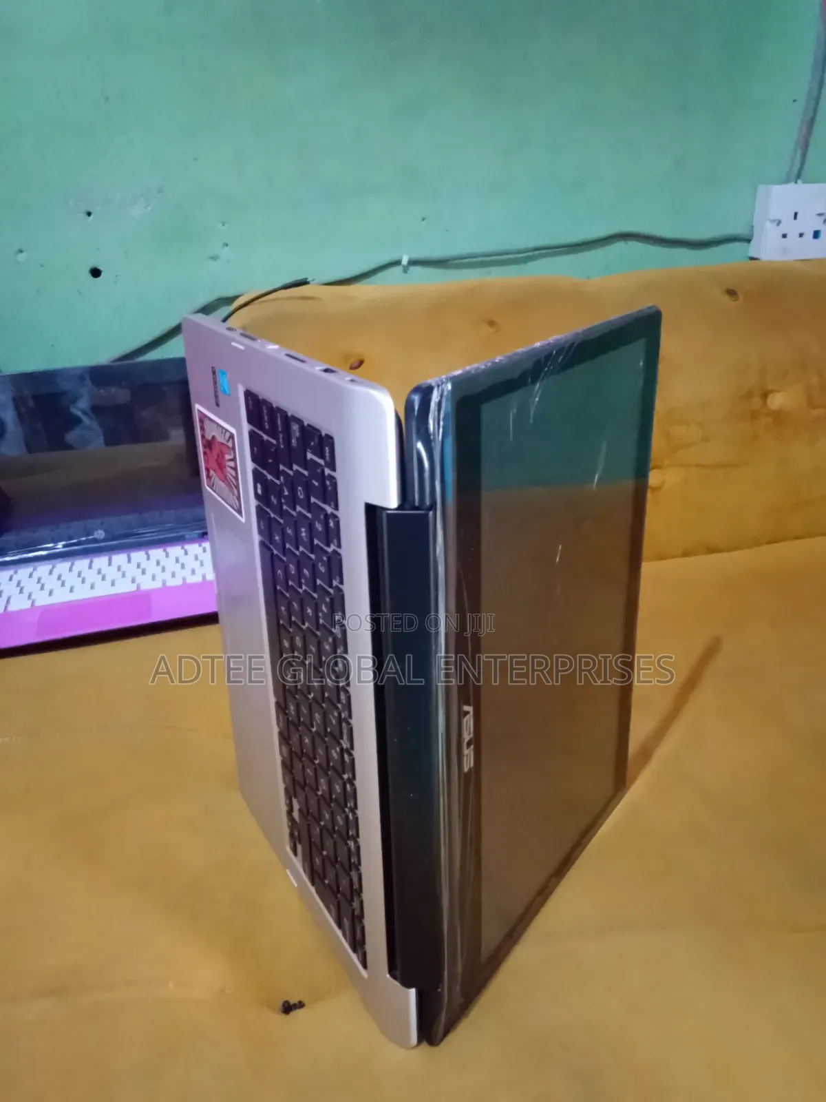 Laptop Asus Transformer Book Flip TP300LA 8GB Intel Core i5 SSD 128GB