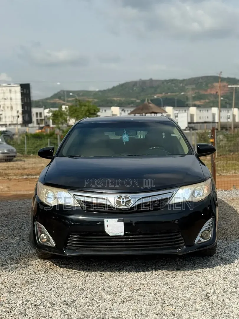 Toyota Camry XLE 4dr Sedan (3.5L 6cyl 6A) 2014 Black