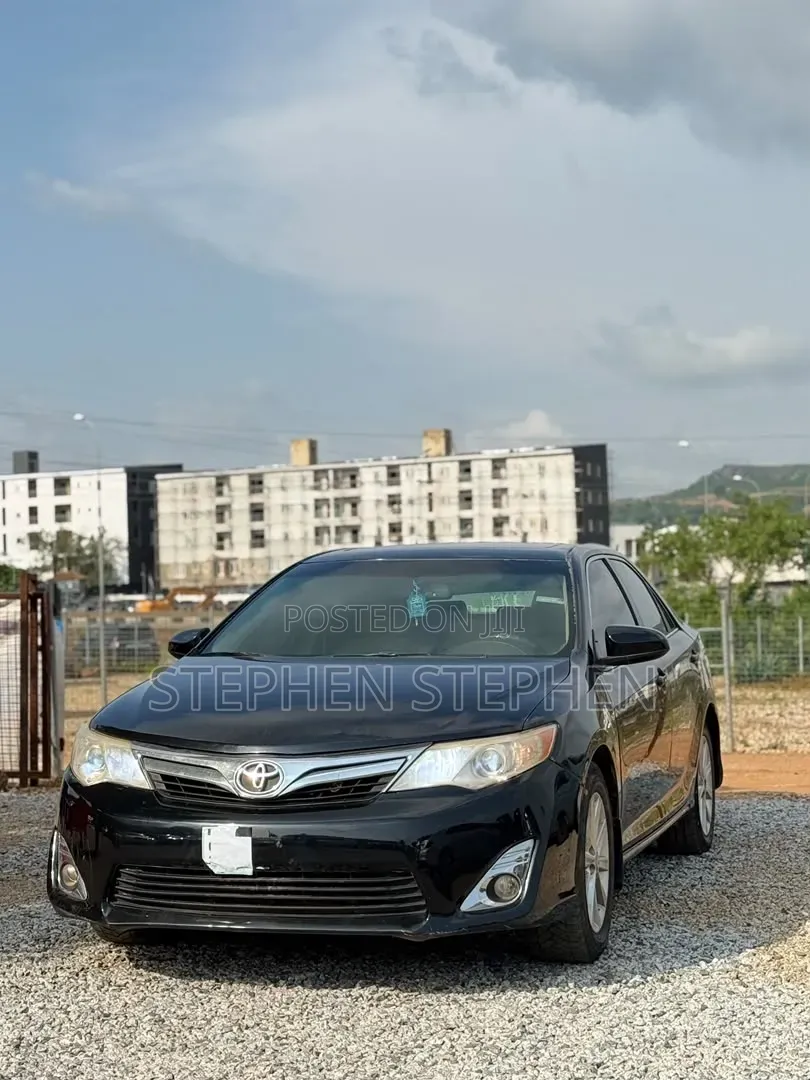 Toyota Camry XLE 4dr Sedan (3.5L 6cyl 6A) 2014 Black