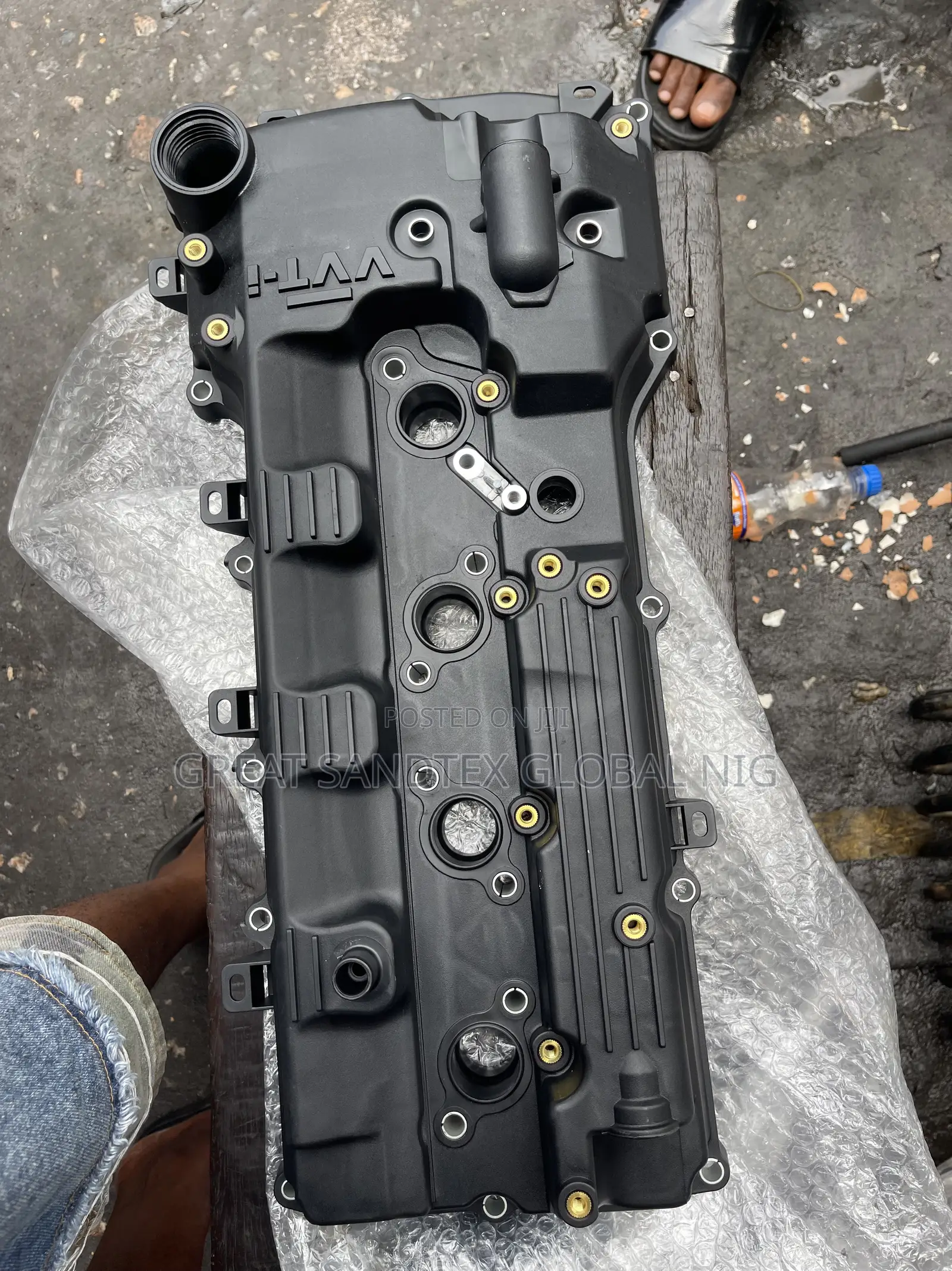Engine Top Plastic Cover 2tr