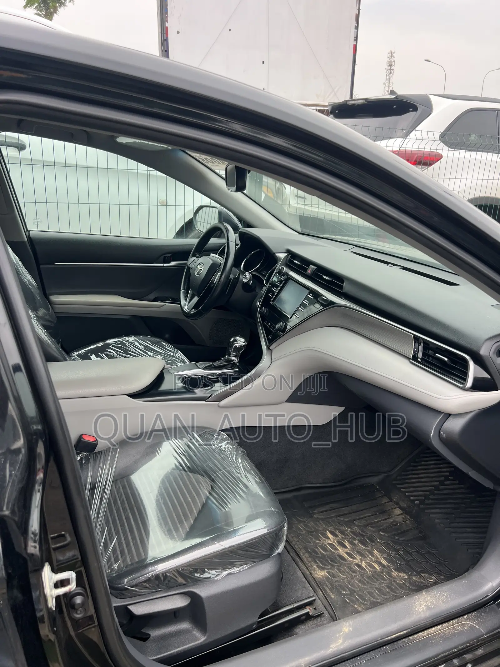Toyota Camry SE Nightshade FWD 2020 Black