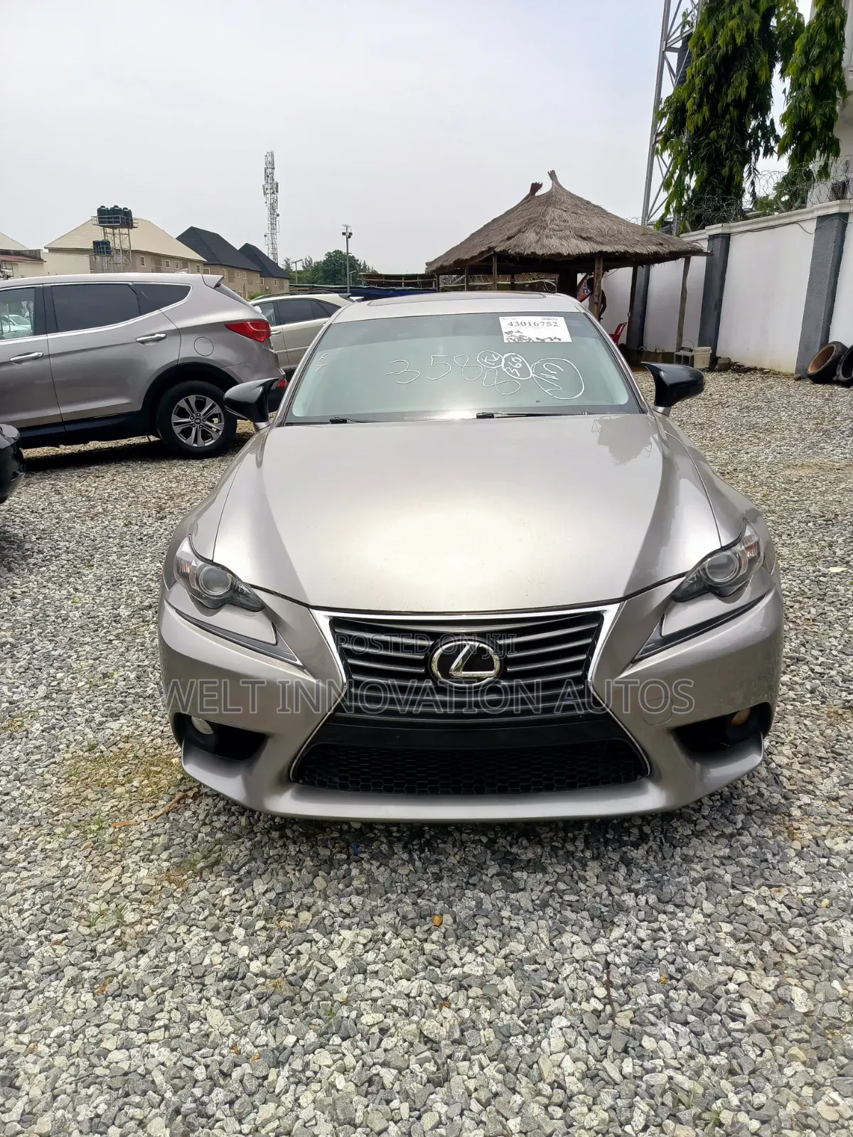 Lexus IS 2014 Gold