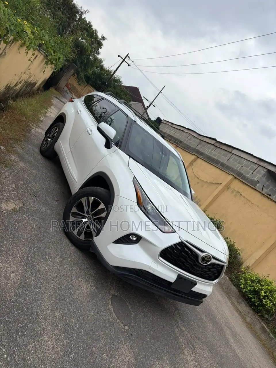 Toyota Highlander XLE 2022 White