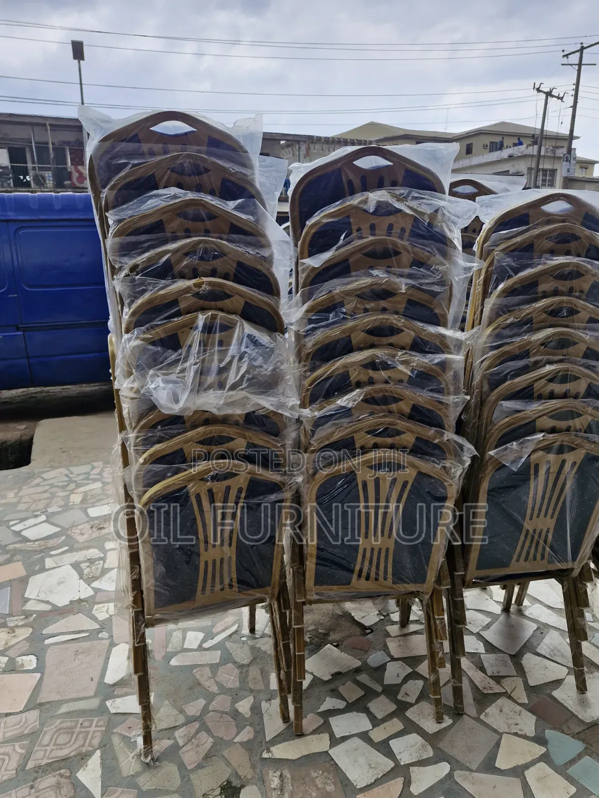 ​Premium Gold Frame Conference & Banquet Chairs – Heavy-Duty Event Sit