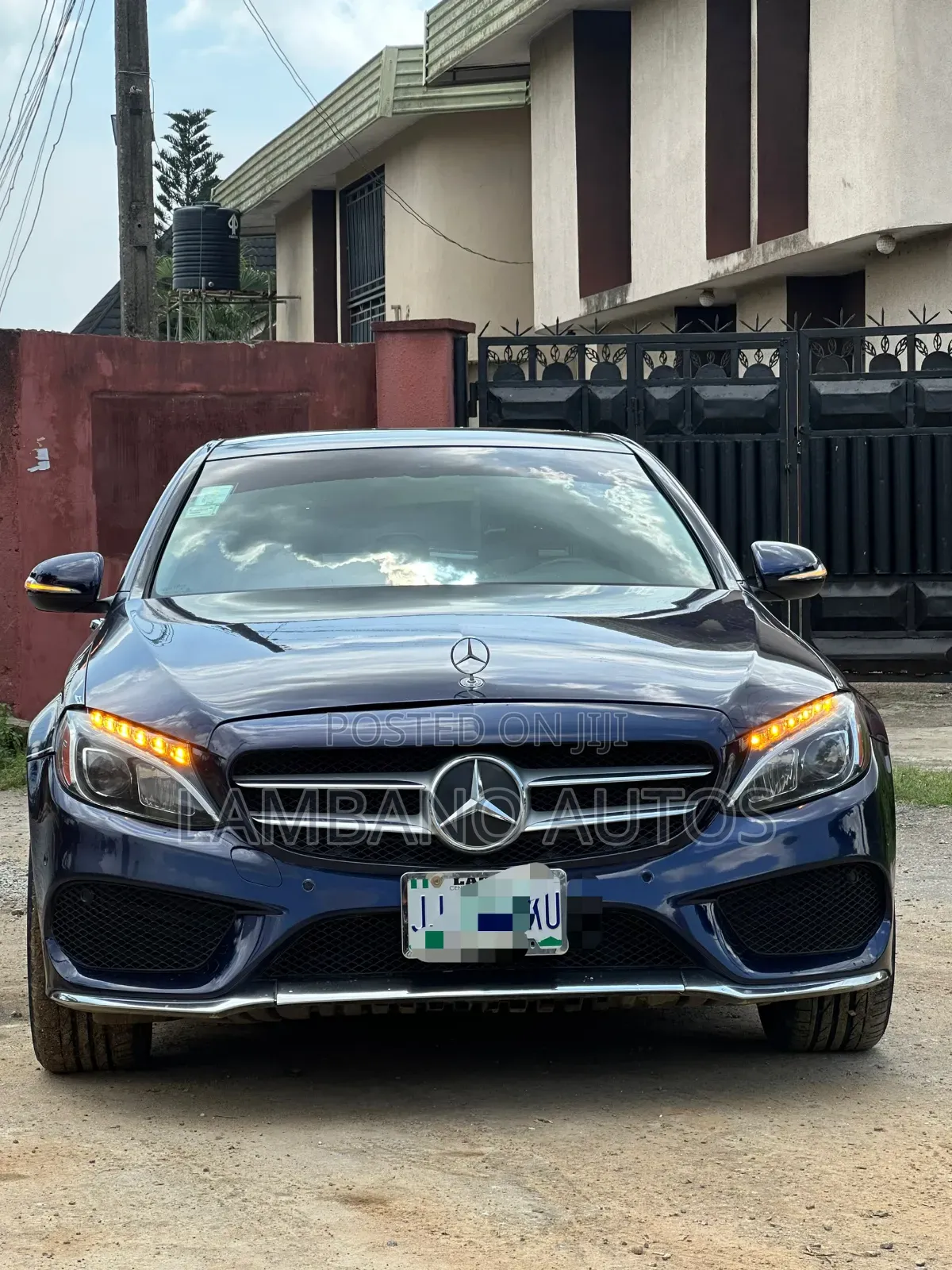 Mercedes-Benz C300 2016 Blue