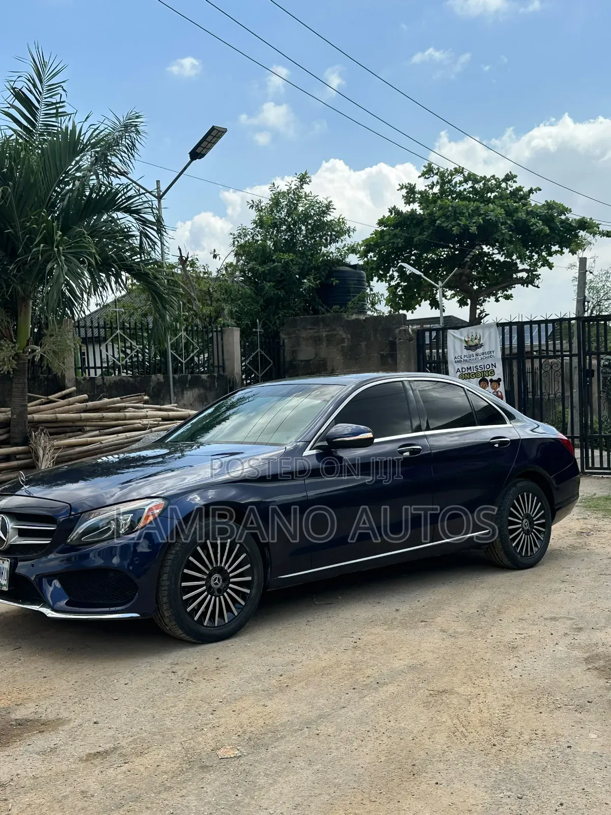 Mercedes-Benz C300 2016 Blue