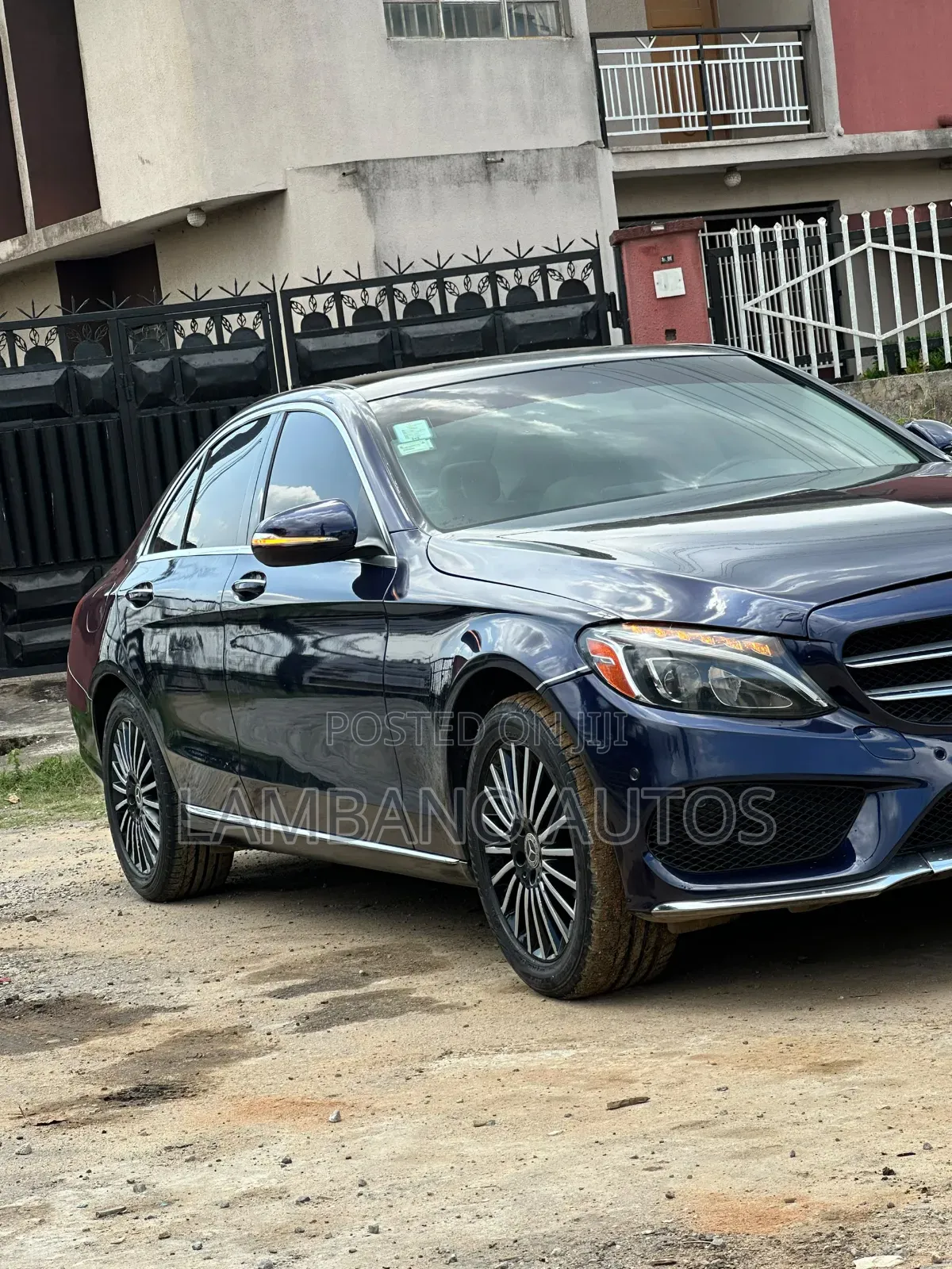 Mercedes-Benz C300 2016 Blue