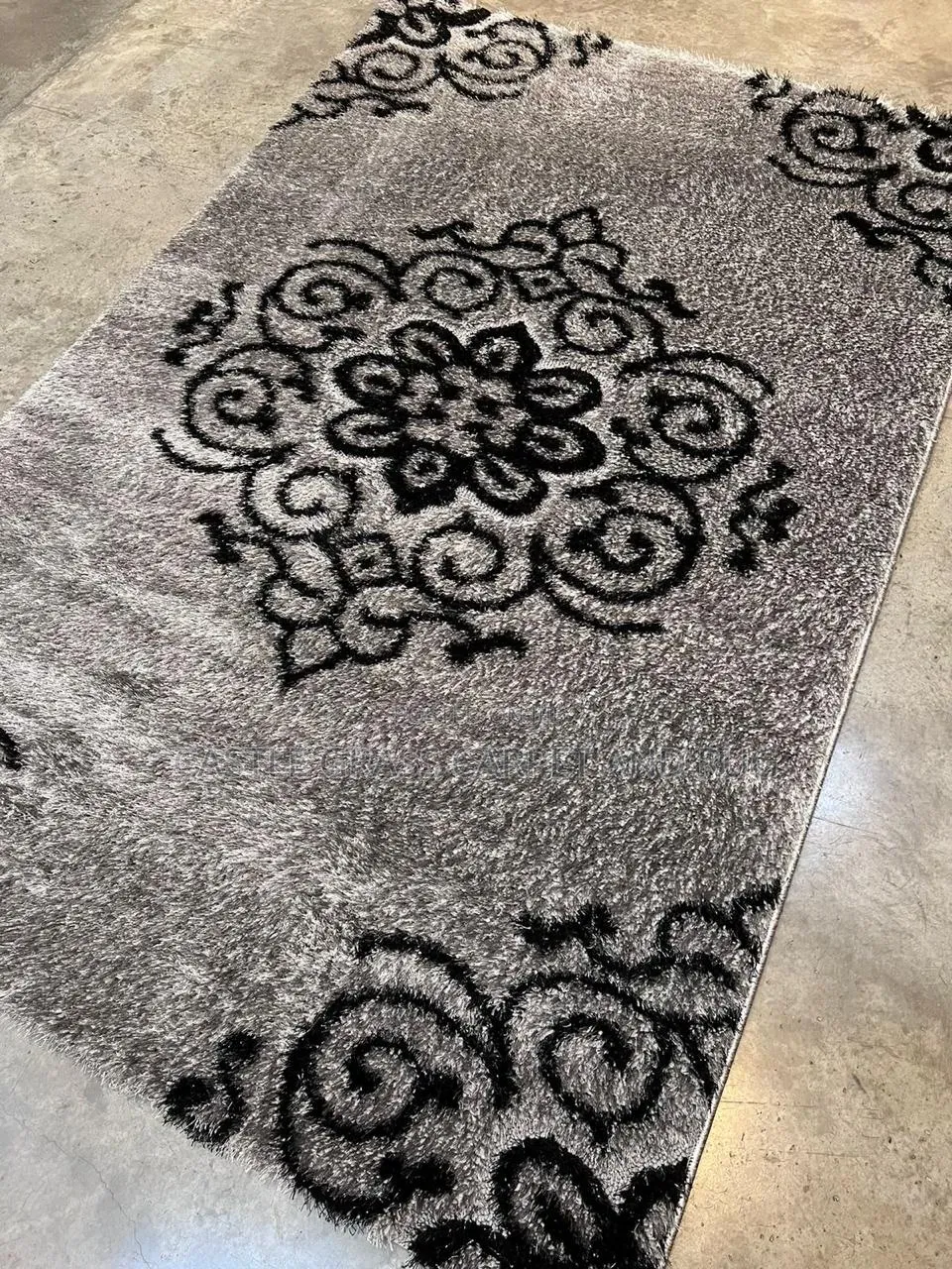 Luxury Premium Rug – Elegant Design, Superior Quality