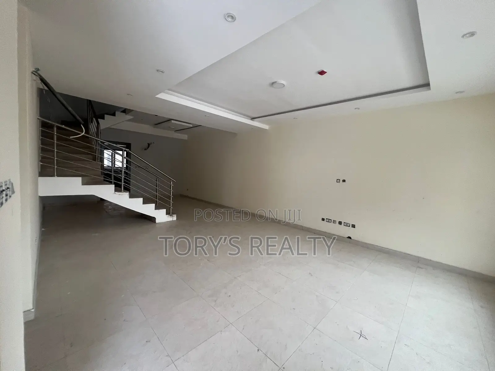 4bdrm Duplex in Lekki Phase 1 for rent