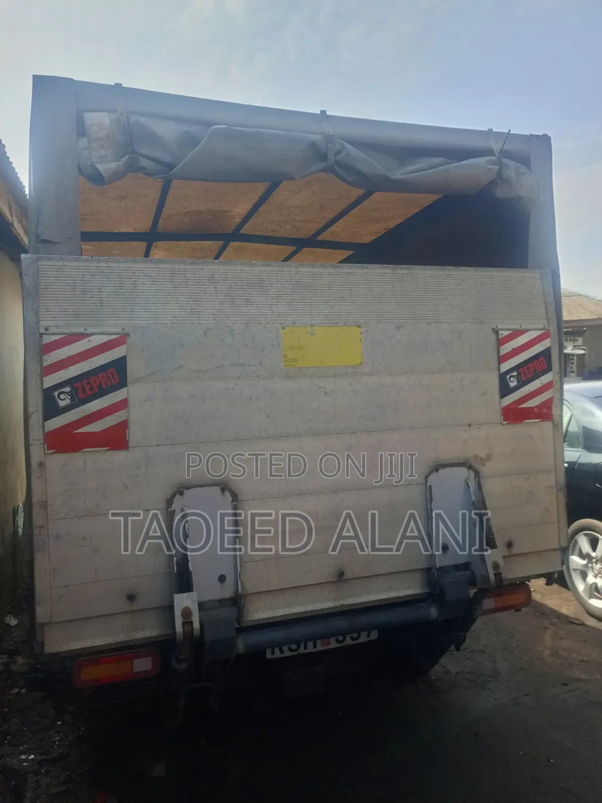 Toyota DYNA 2002 White