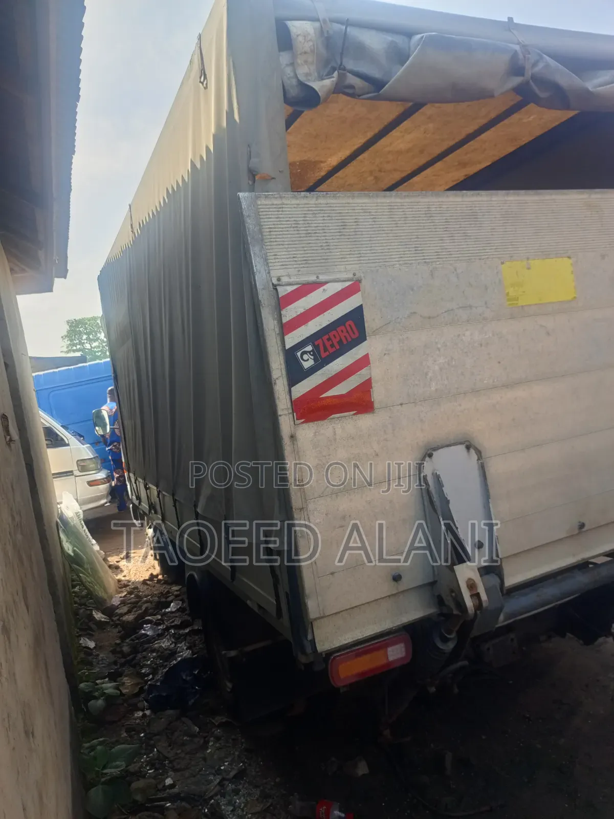 Toyota DYNA 2002 White