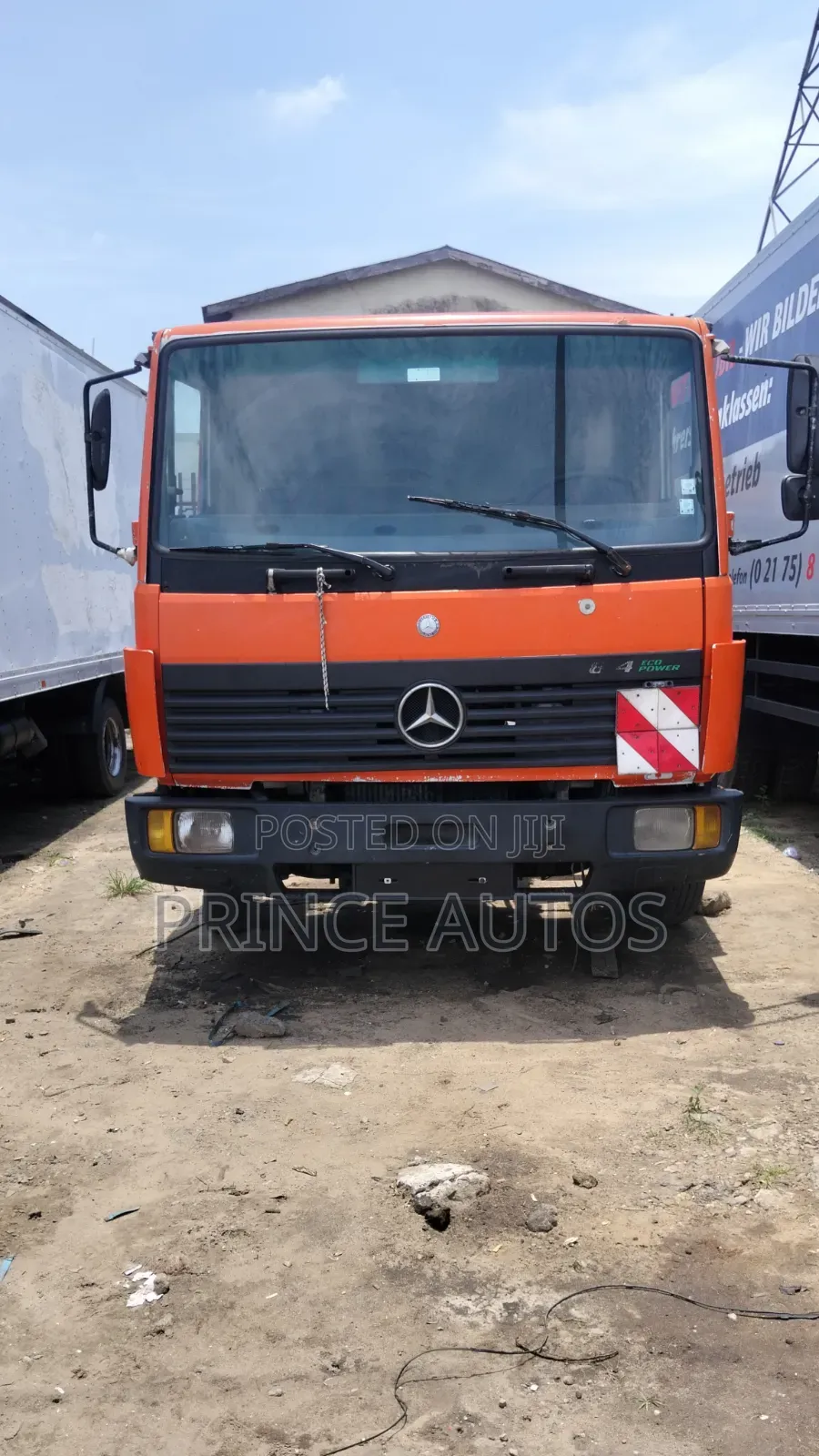 Mercedes Benz Truck 814 2002 Orange