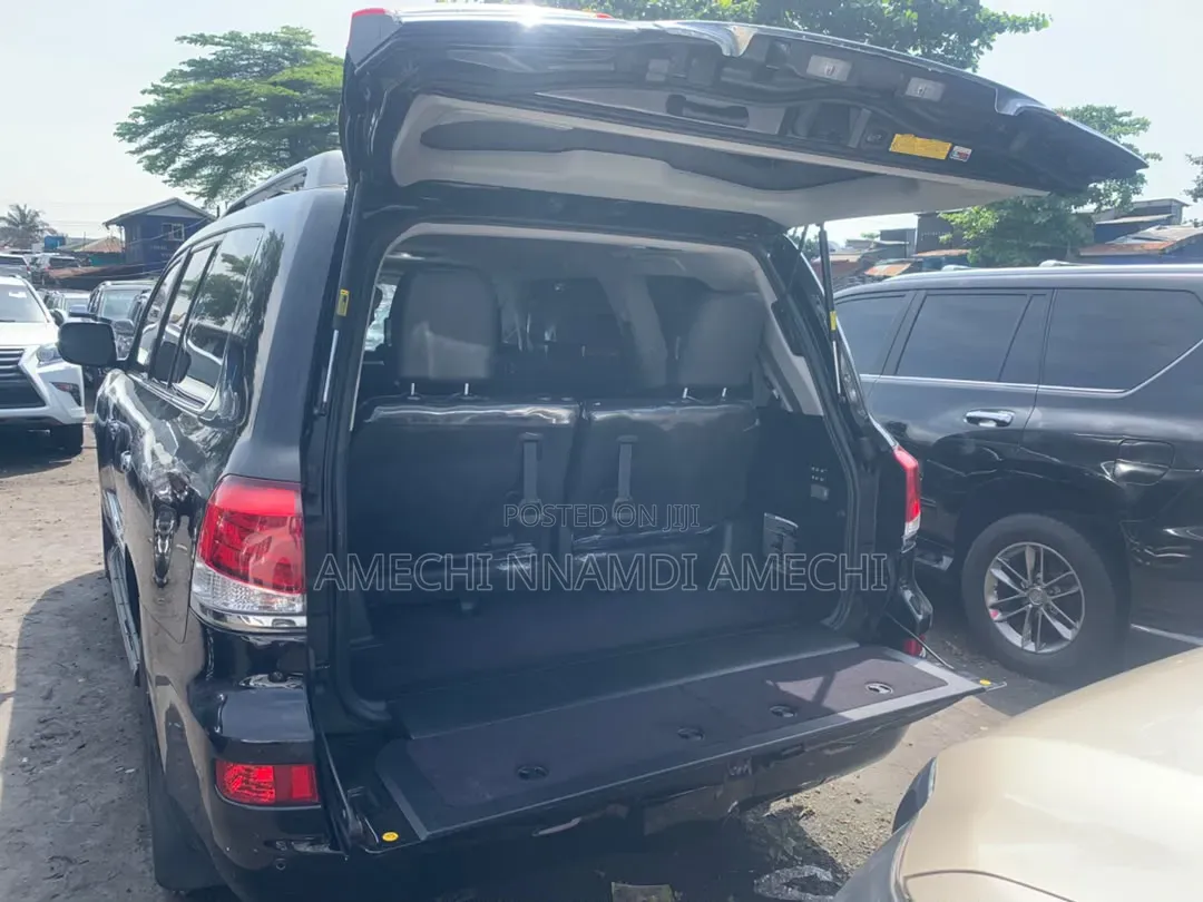Lexus LX 570 AWD 2016 Black