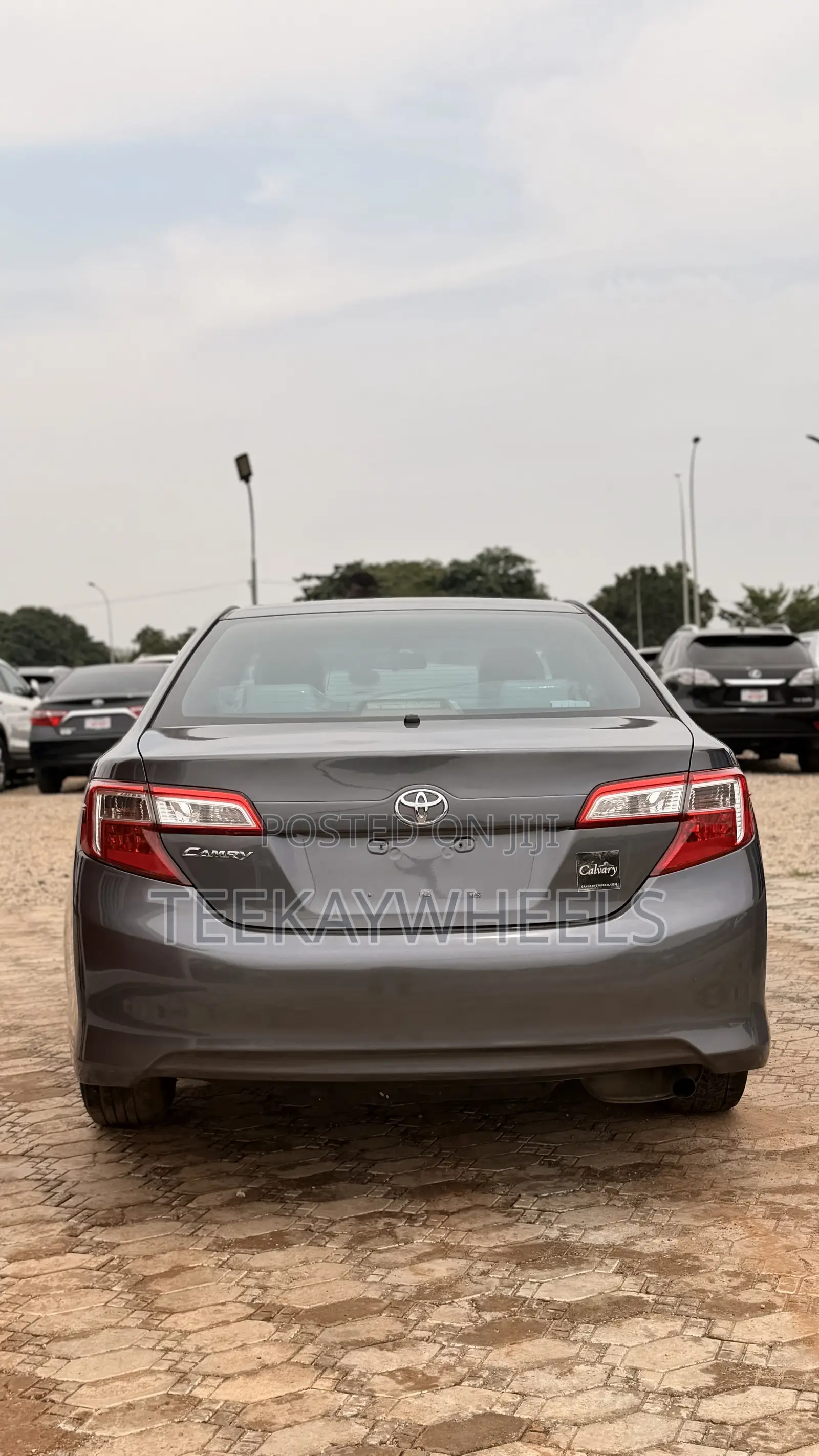 Toyota Camry LE 4dr Sedan (2.5L 4cyl 6A) 2014 Gray
